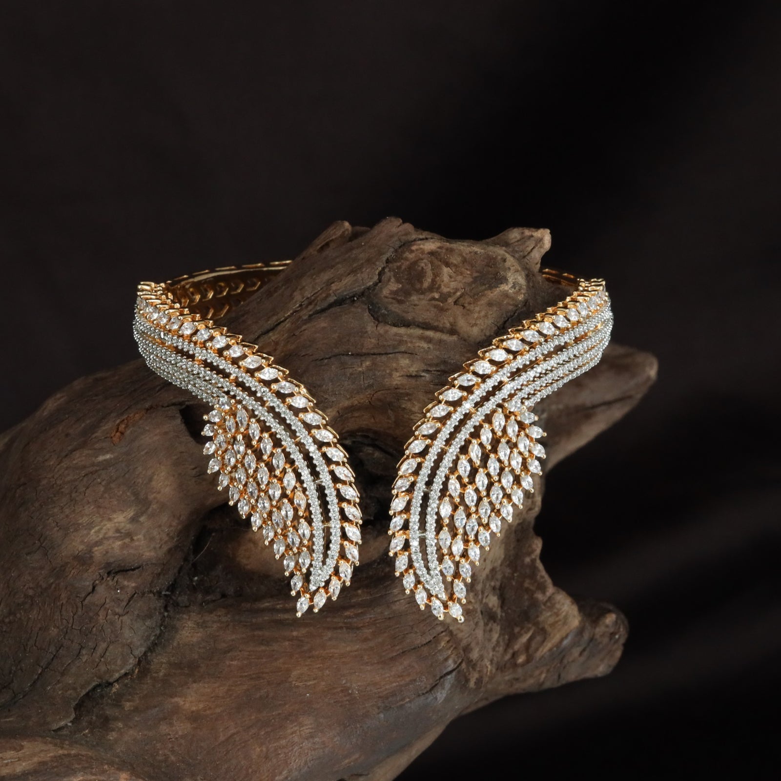 Gridtrail Broad Kada with Tapered Border Flow Styling