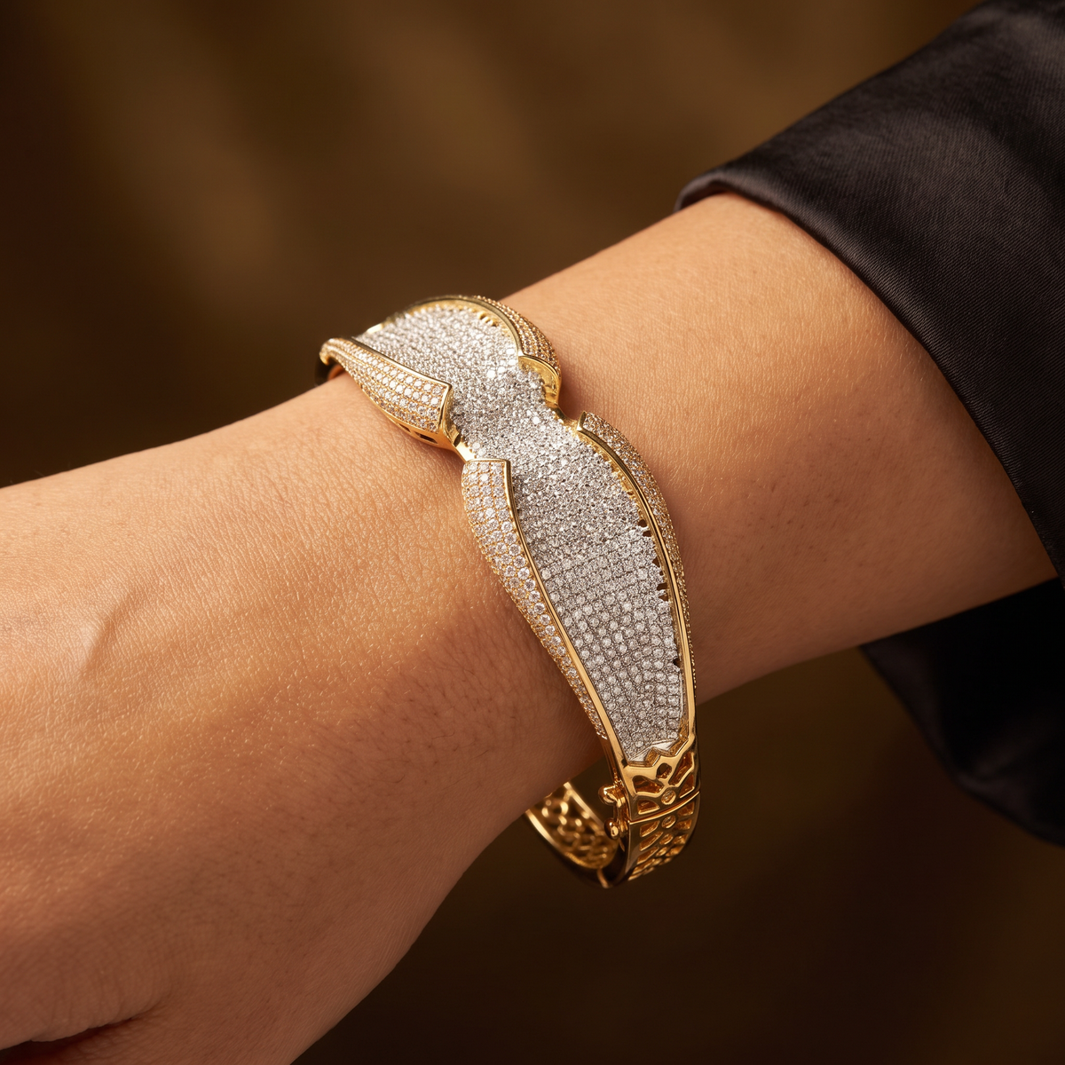 Royal Bow Broad Kada with Raised Frame Styling