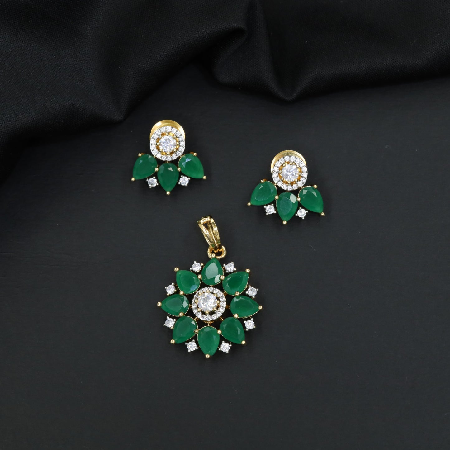Festive blossom pendant set with petal cluster craftsmanship