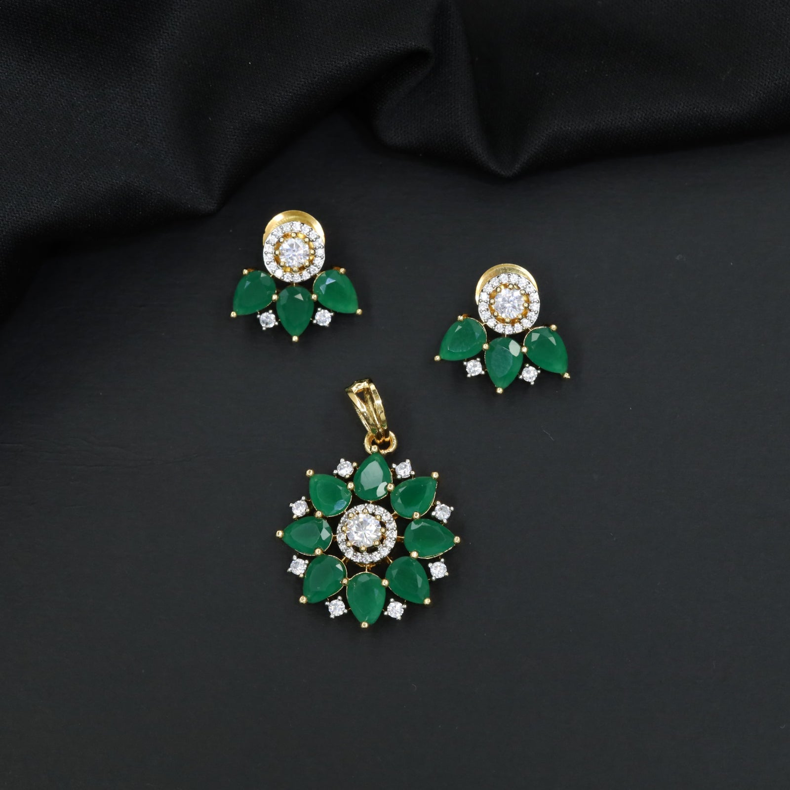 Festive blossom pendant set with petal cluster craftsmanship