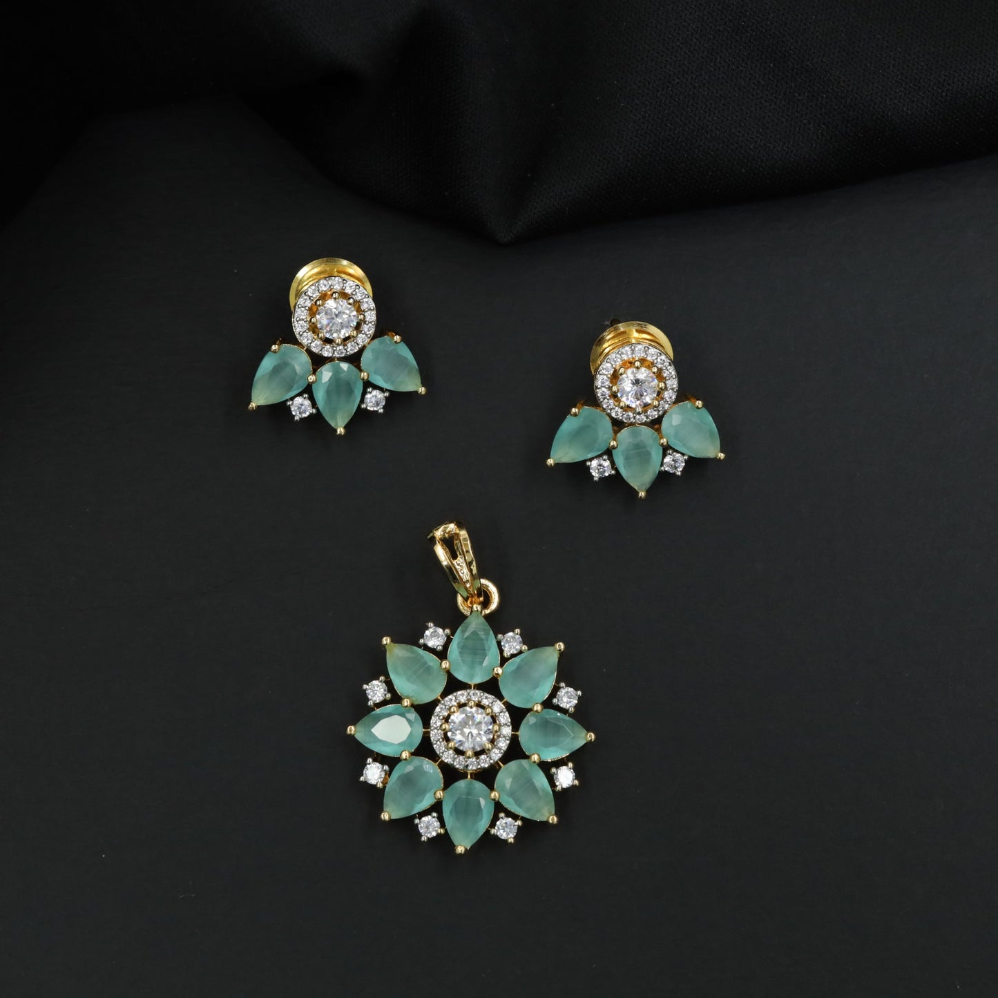 Festive blossom pendant set with petal cluster craftsmanship