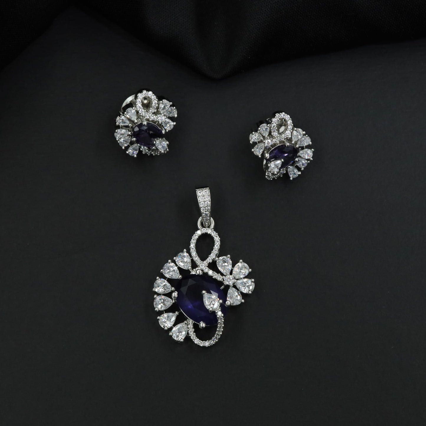 Designer floral pendant set with layered curves and cluster detailing