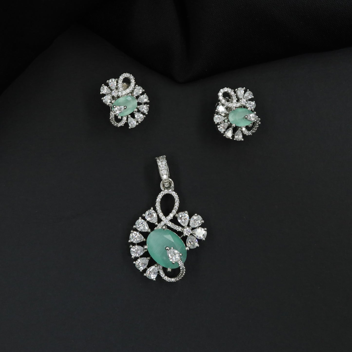 Designer floral pendant set with layered curves and cluster detailing