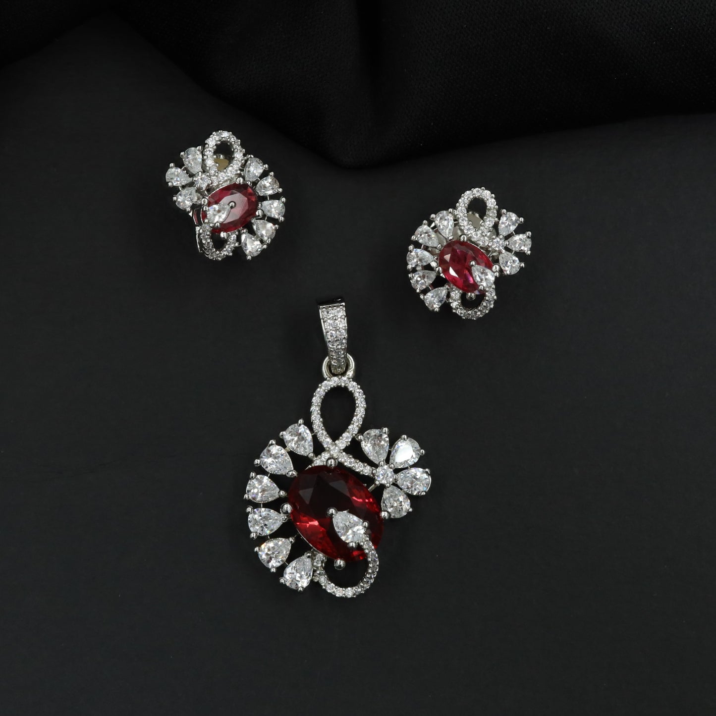 Designer floral pendant set with layered curves and cluster detailing
