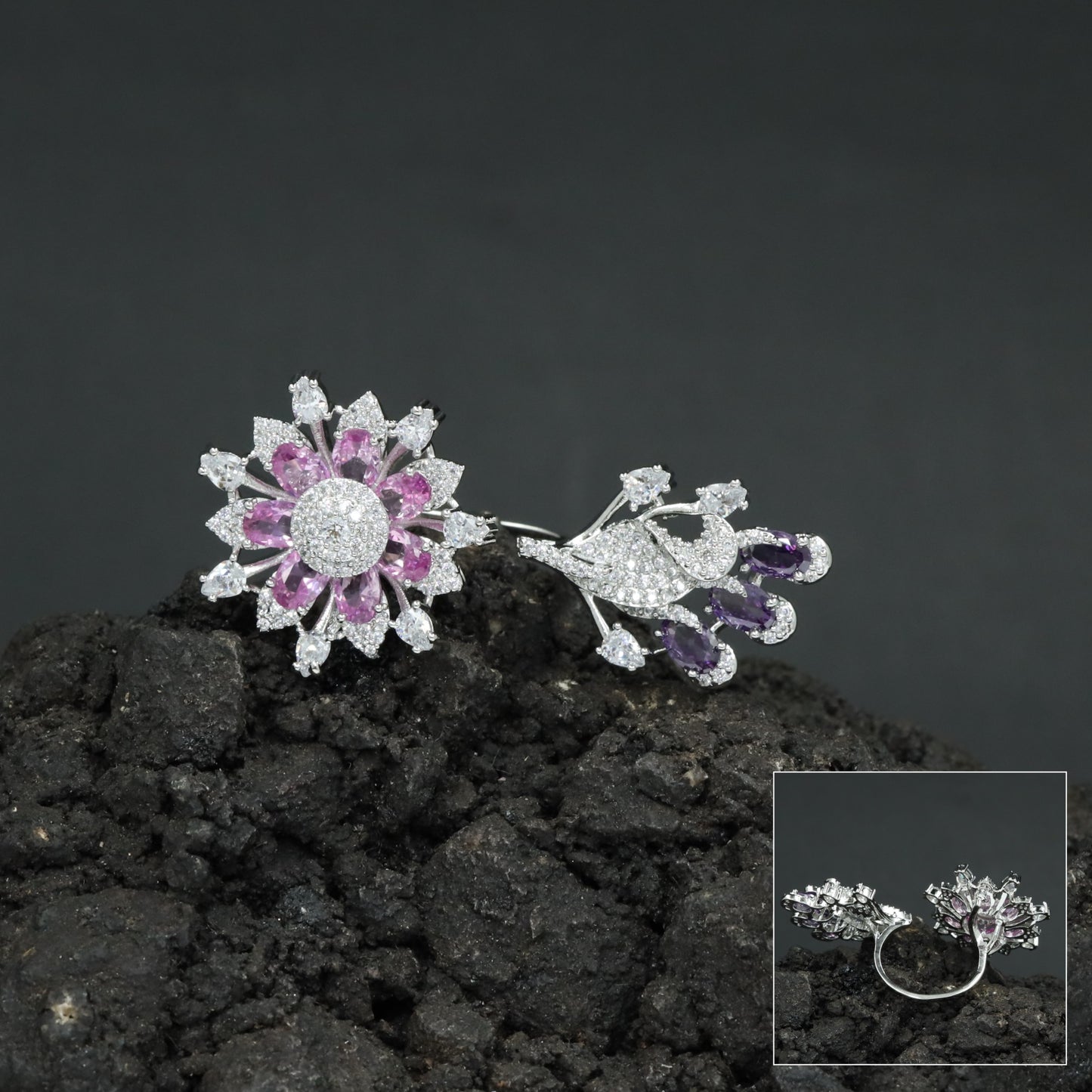 Floral Bouquet Finger Ring with Bloom and Leaf Design