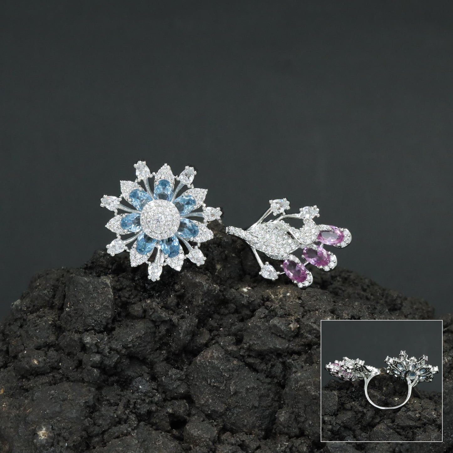 Floral Bouquet Finger Ring with Bloom and Leaf Design