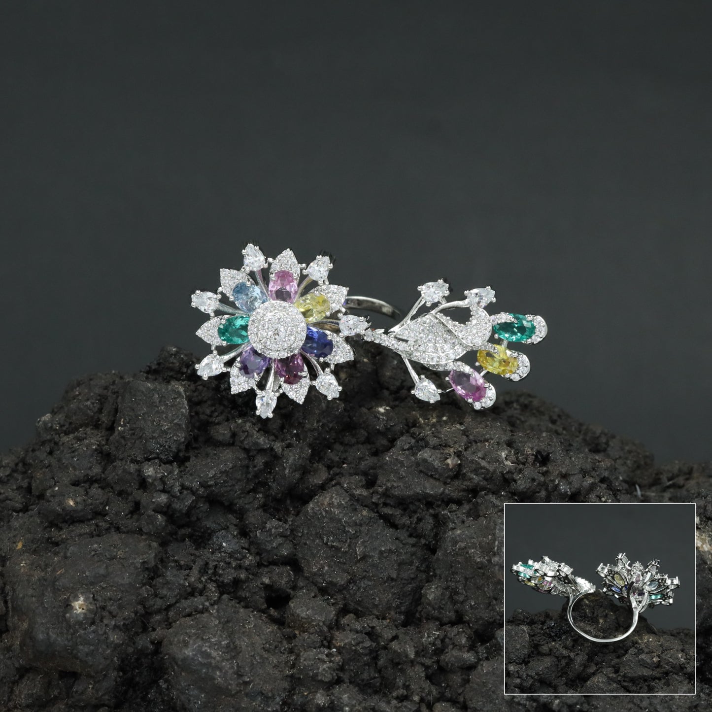 Floral Bouquet Finger Ring with Bloom and Leaf Design