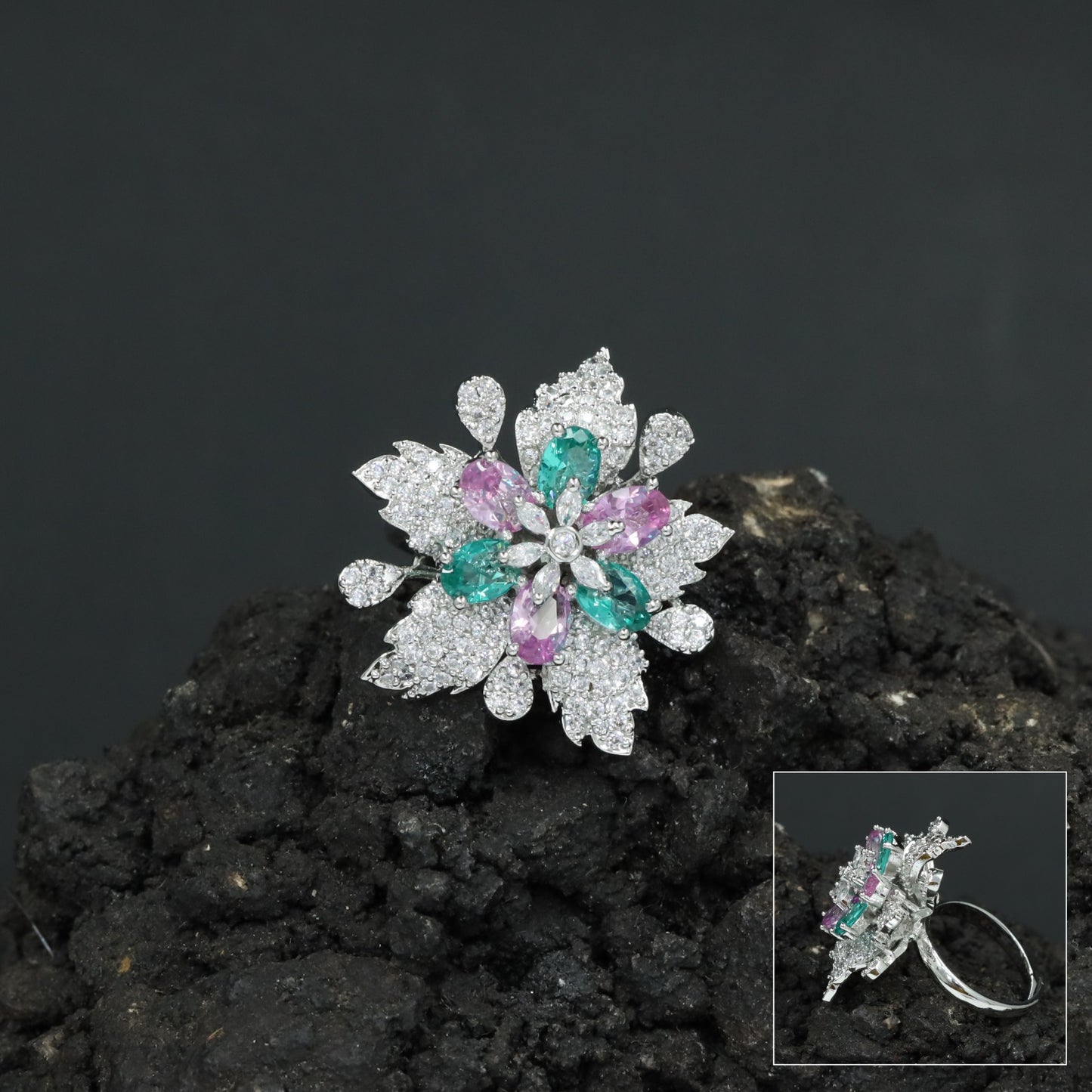 Floral Burst Finger Ring with Nature Inspired Design