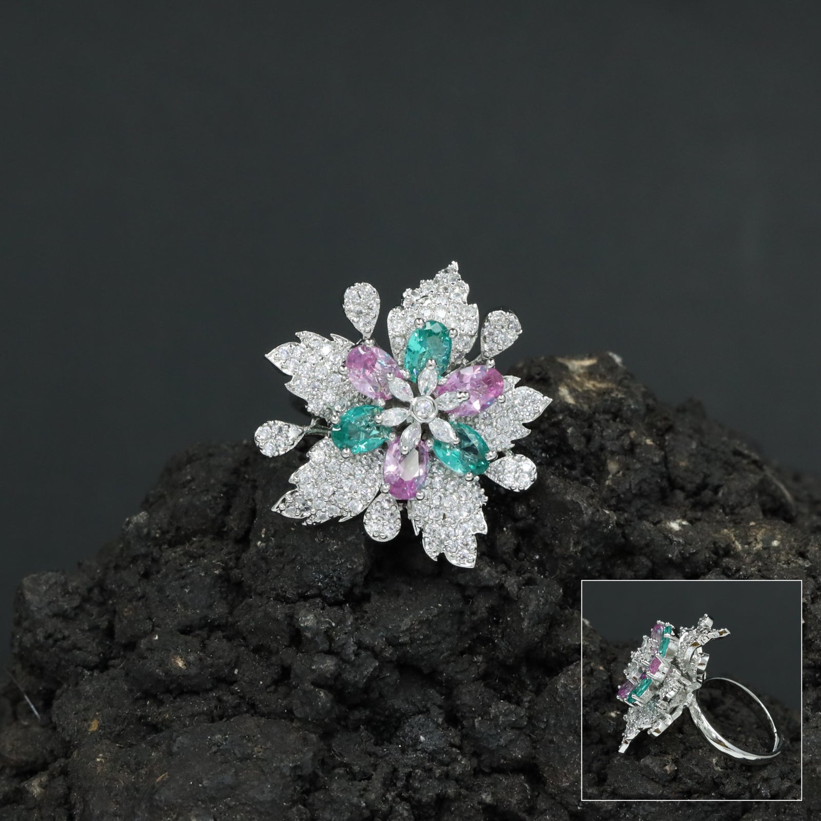 Floral Burst Finger Ring with Nature Inspired Design