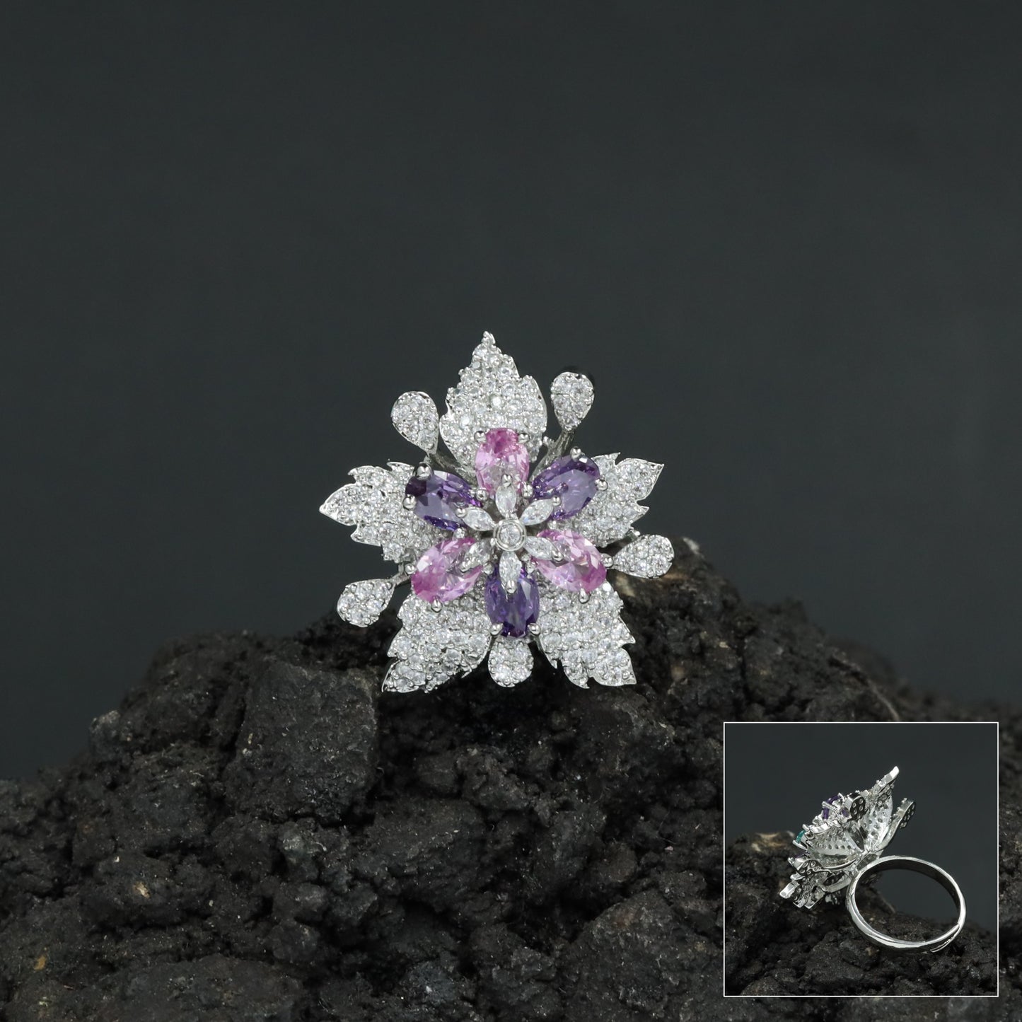 Floral Burst Finger Ring with Nature Inspired Design