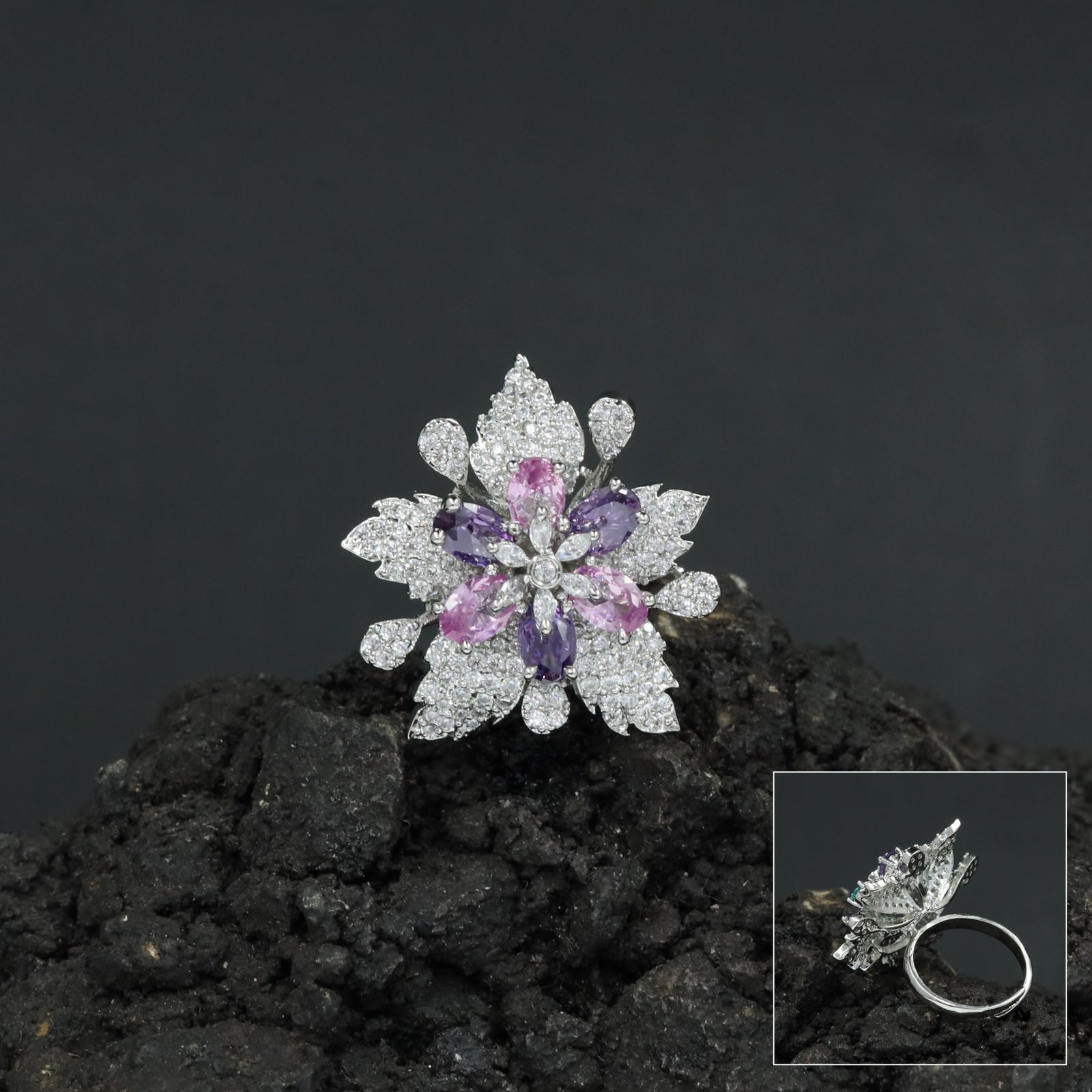 Floral Burst Finger Ring with Nature Inspired Design