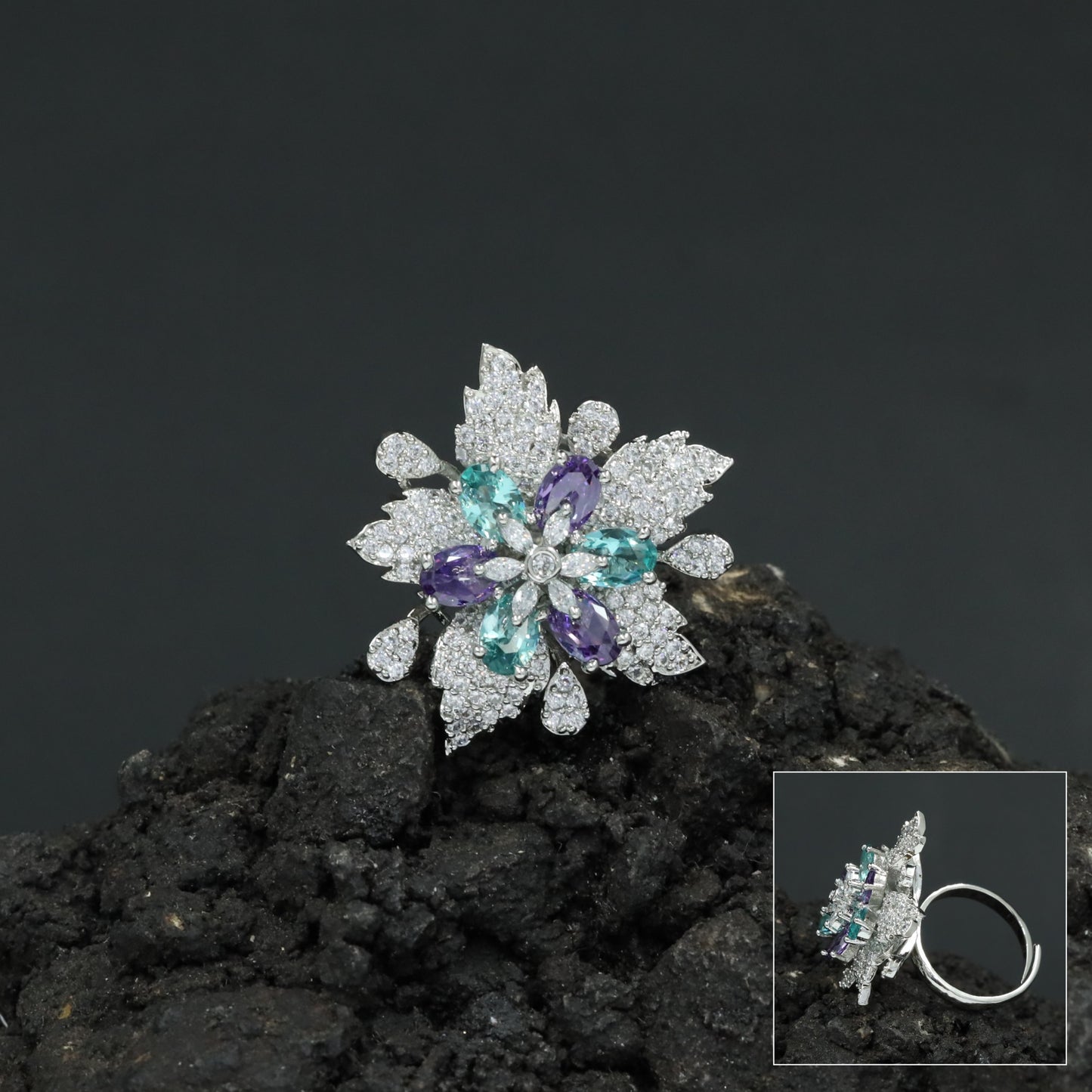 Floral Burst Finger Ring with Nature Inspired Design
