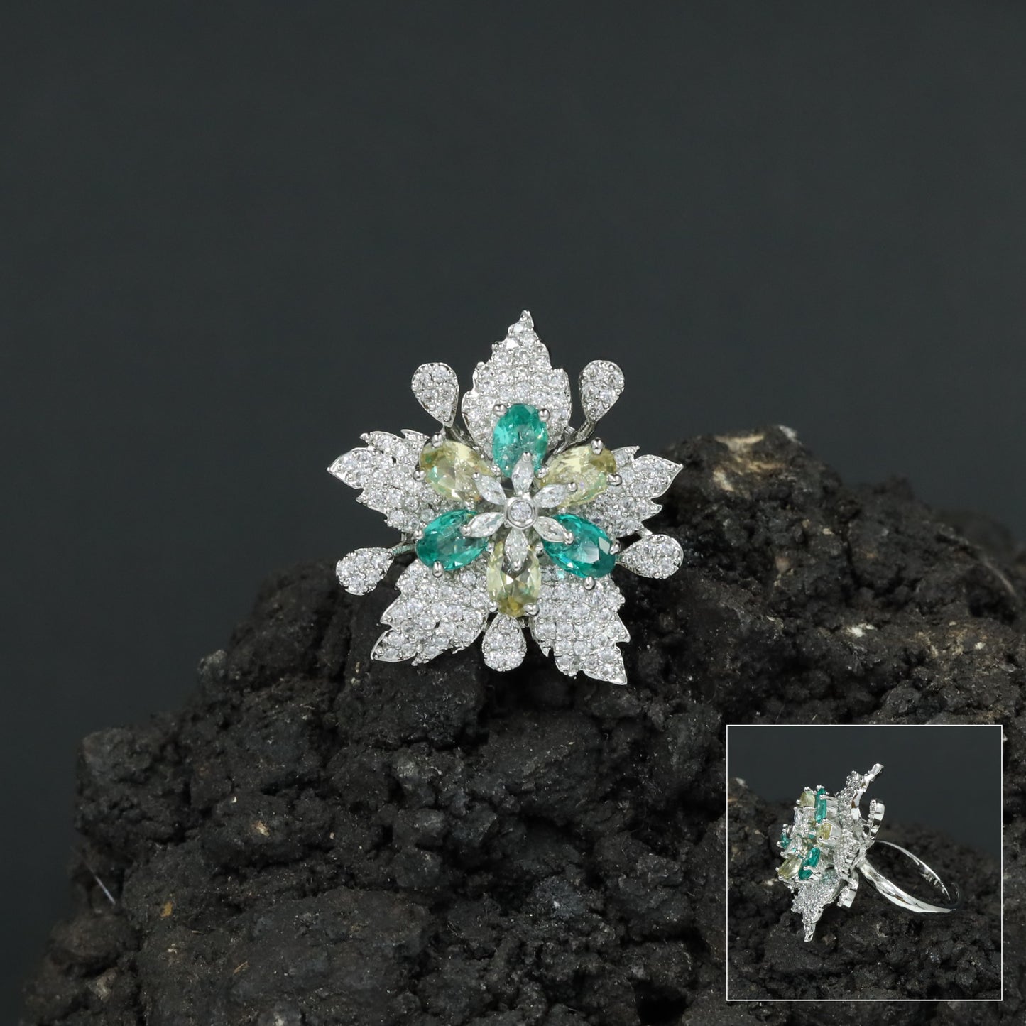 Floral Burst Finger Ring with Nature Inspired Design