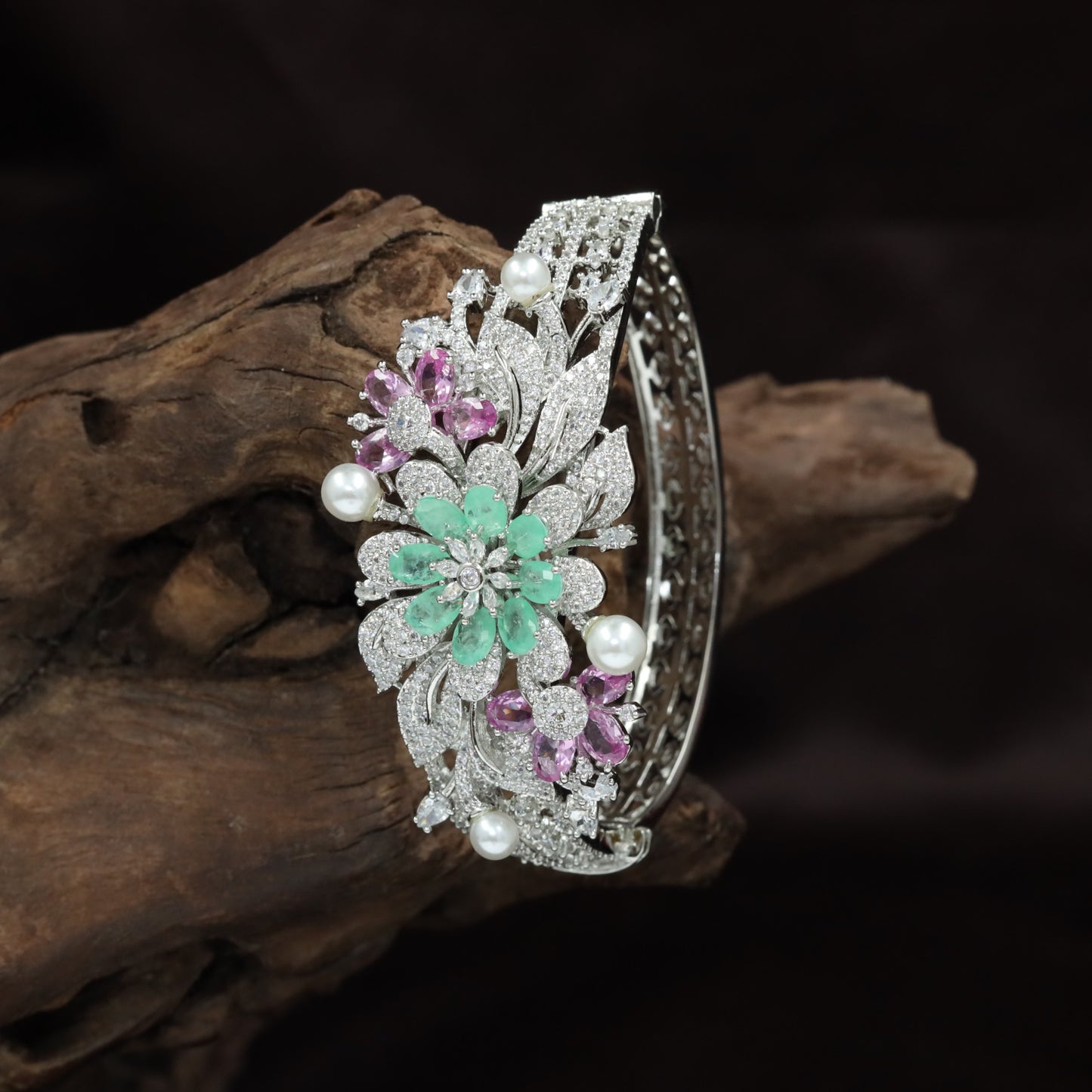 Artistic Floral Kada with Layered Bloom Arrangement