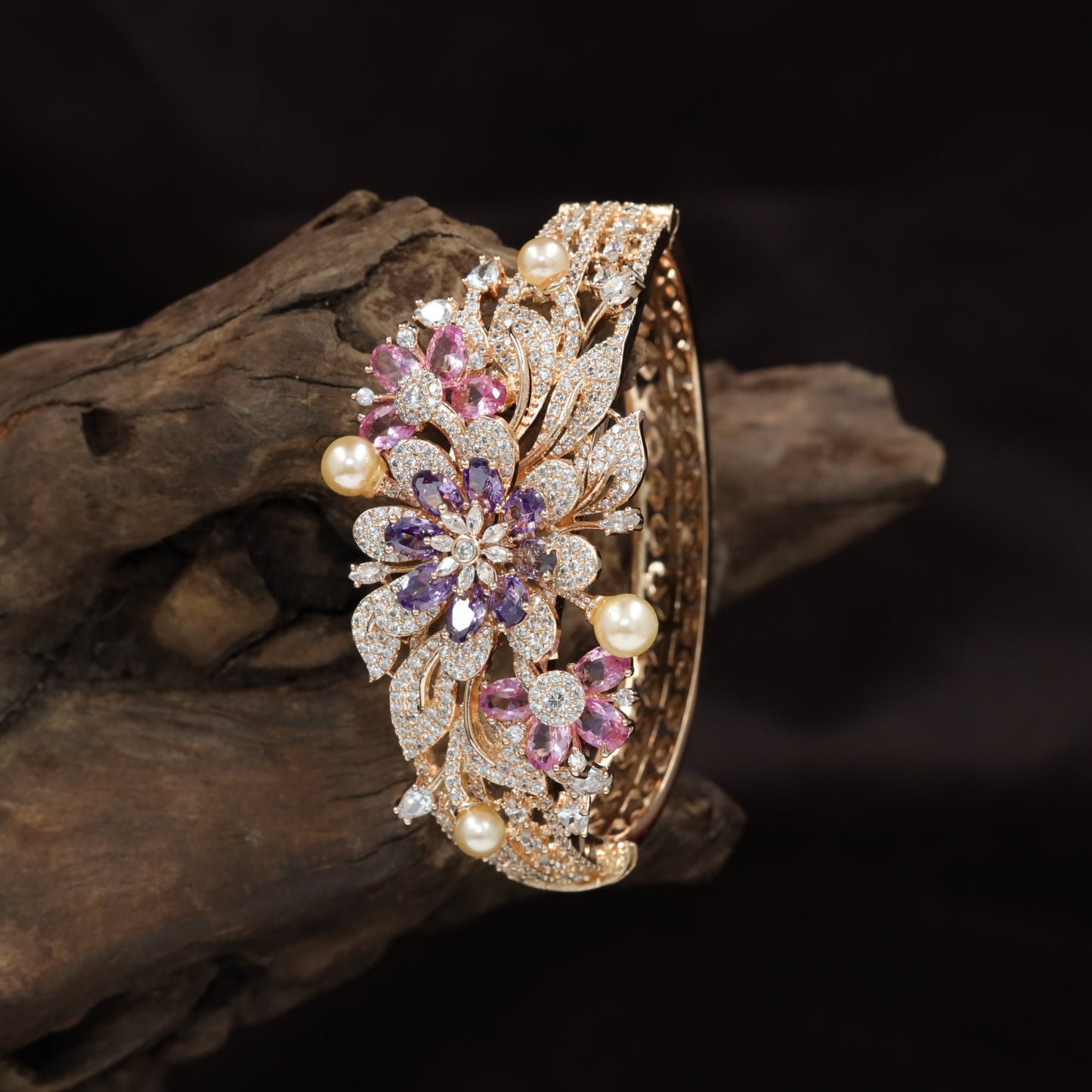Artistic Floral Kada with Layered Bloom Arrangement