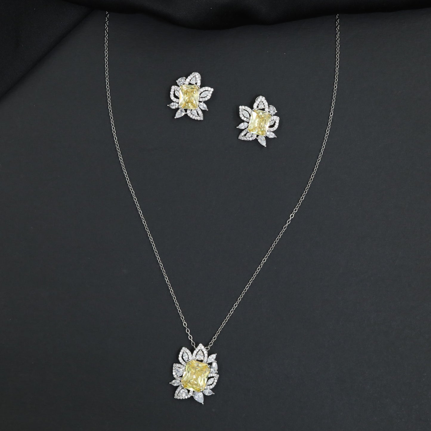 Floral bloom chain with pendant designed with marquise petal detailing