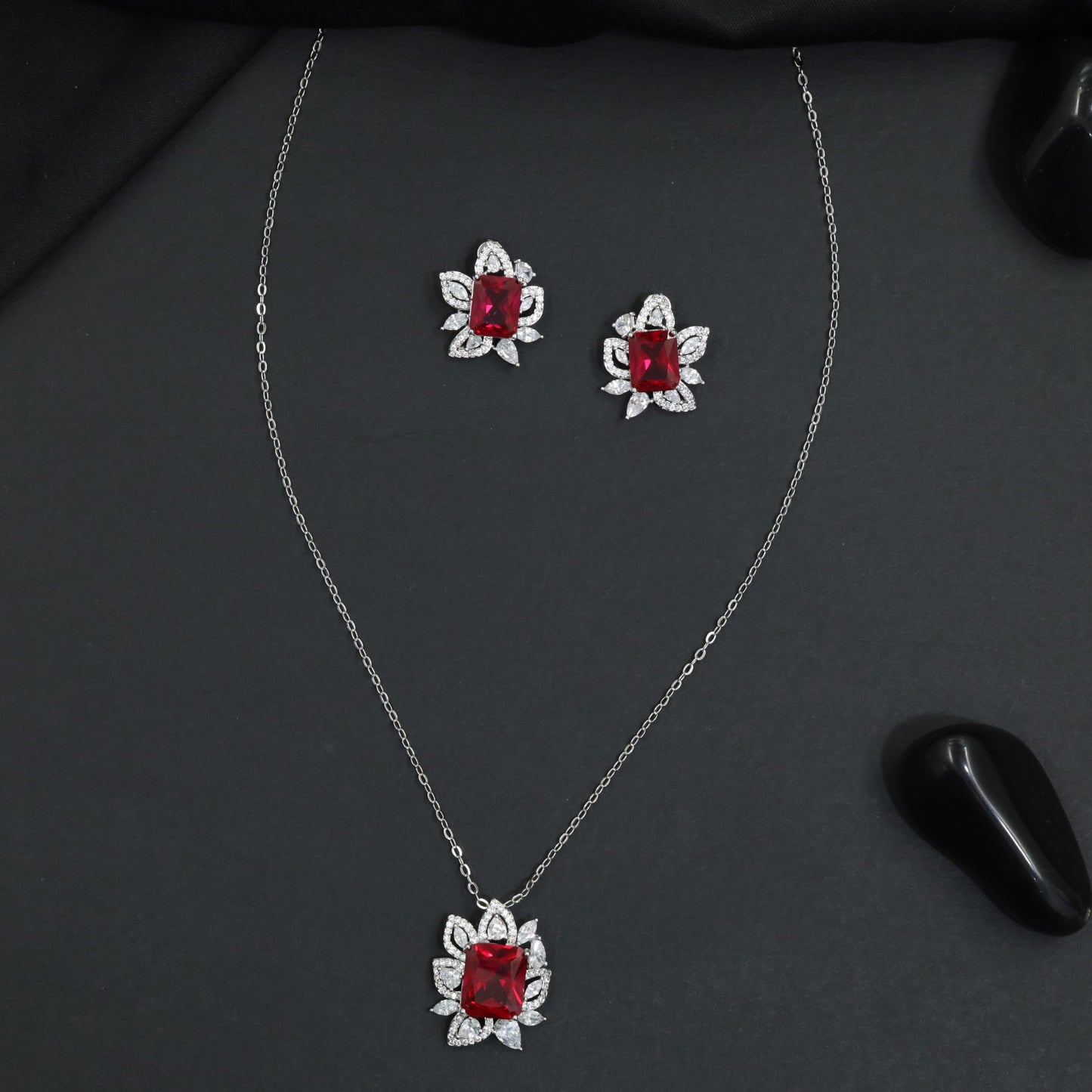 Floral bloom chain with pendant designed with marquise petal detailing