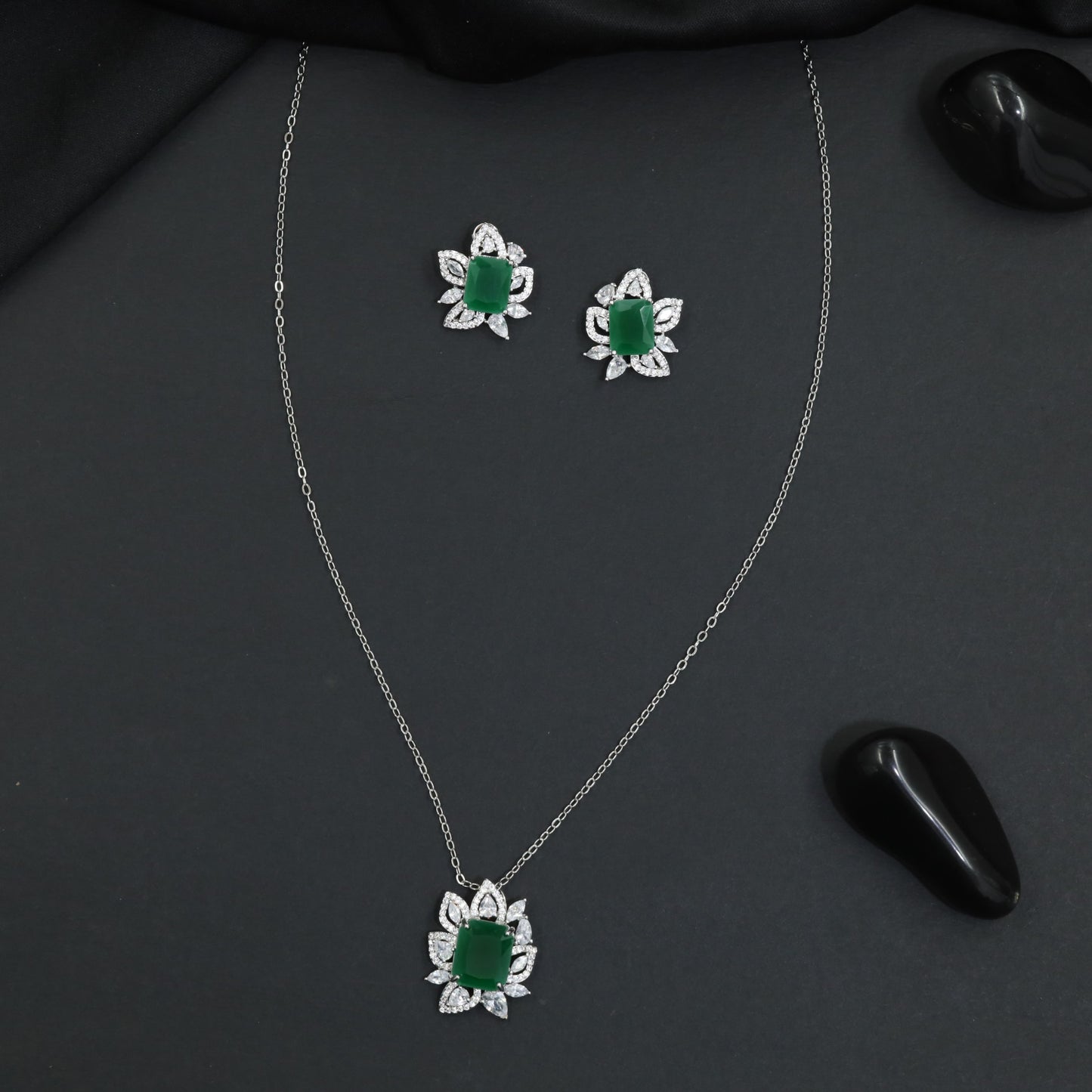 Floral bloom chain with pendant designed with marquise petal detailing