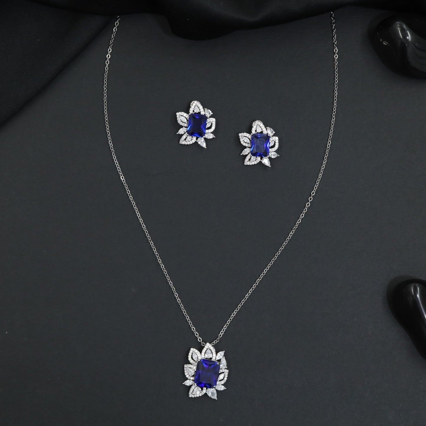 Floral bloom chain with pendant designed with marquise petal detailing