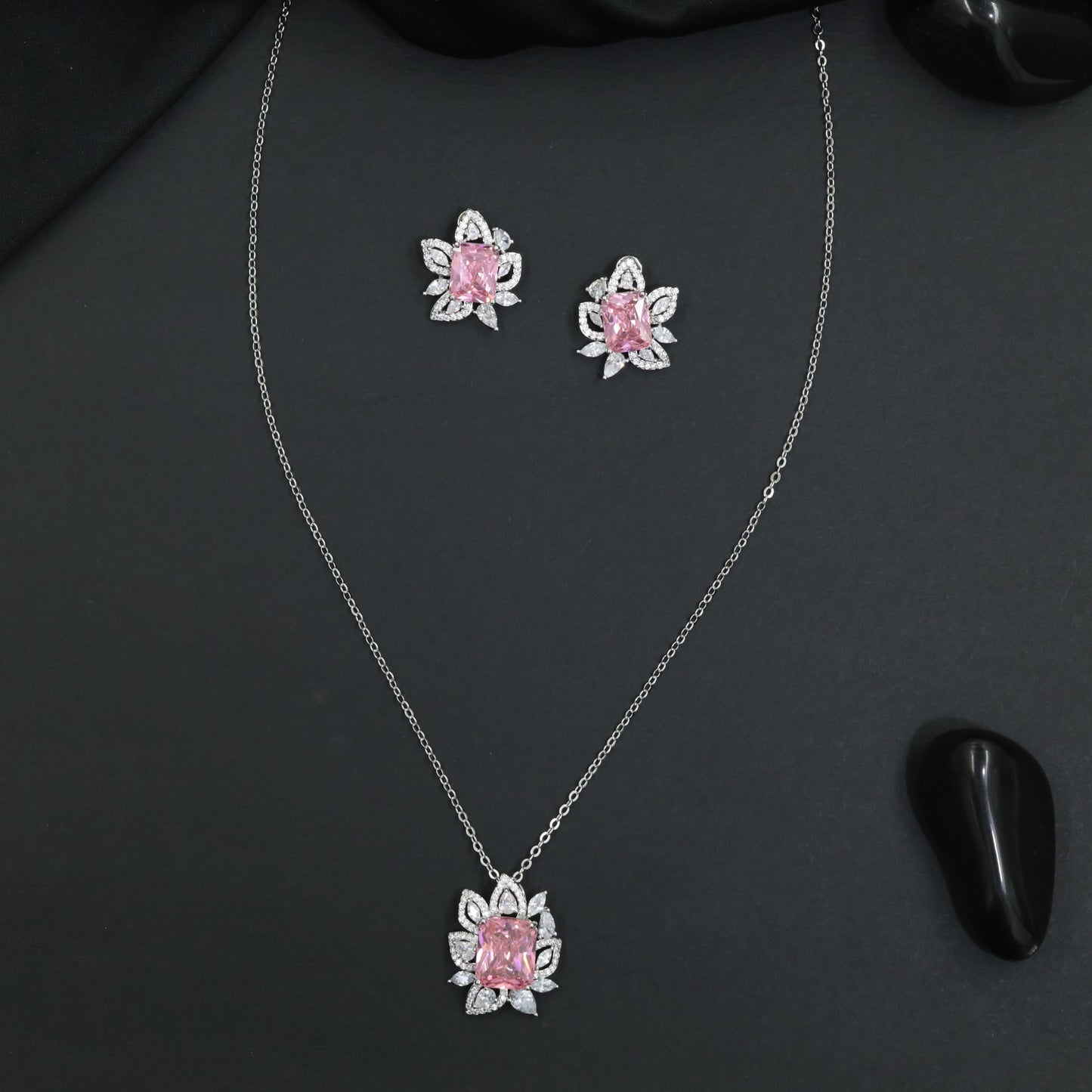 Floral bloom chain with pendant designed with marquise petal detailing
