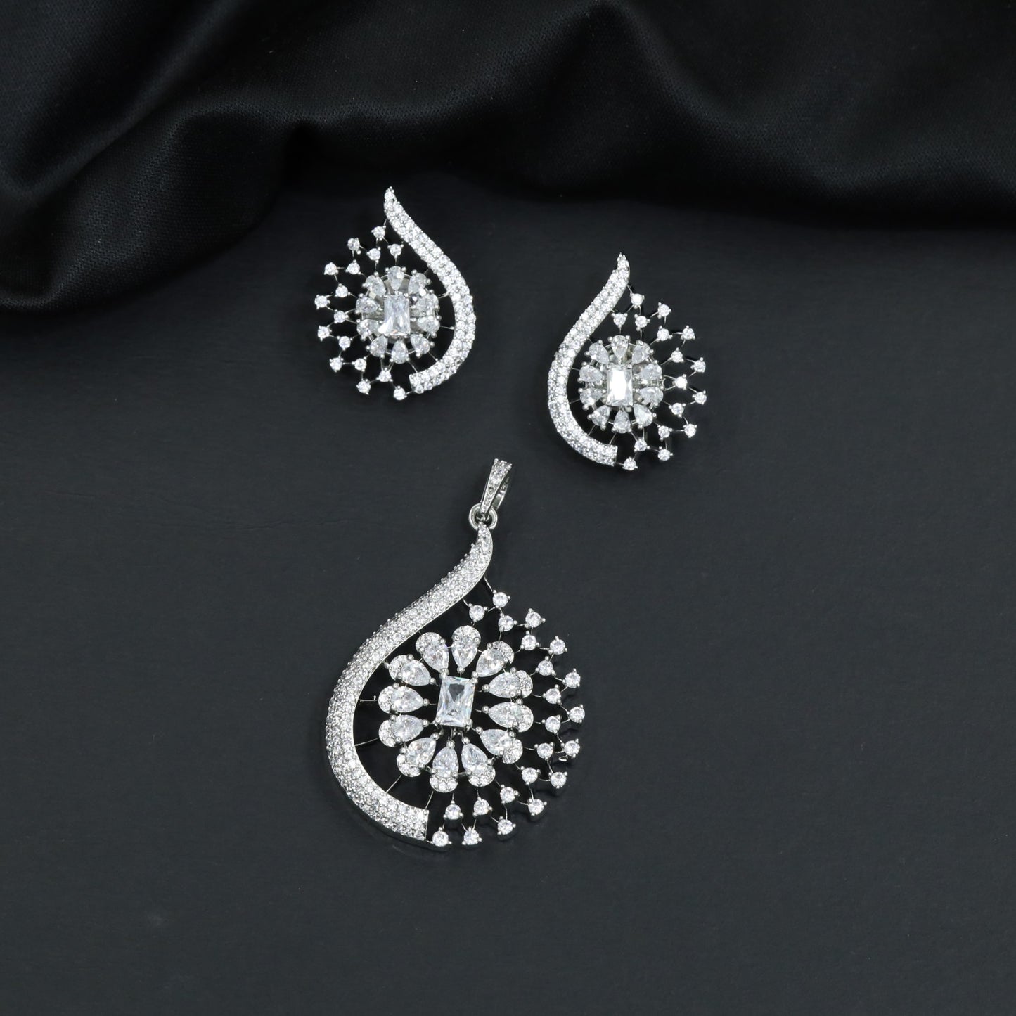 Floral Statement Pendant Set with Sparkle Burst Styling