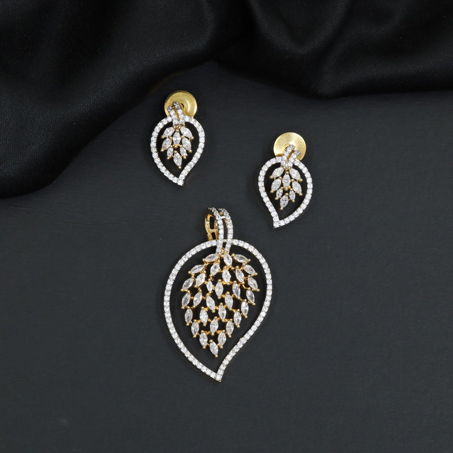 Ornate marquise stone clustered festive mango motif pendant set for traditional wear