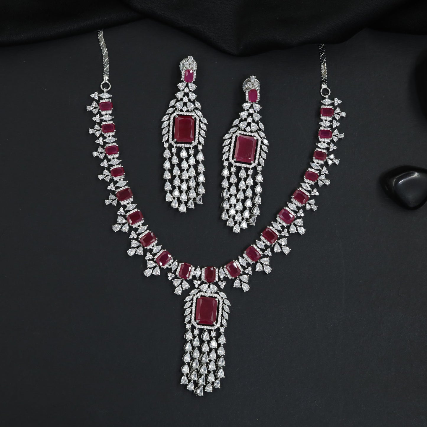 Chandelier fringe necklace set with pendant tassel centerpiece