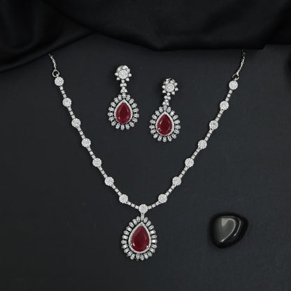 Teardrop pendant rhodium necklace set with station link detailing