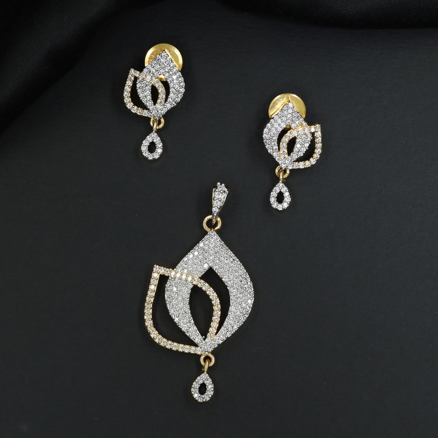 Floral Leaf Pendant Set with Double Frame Detailing