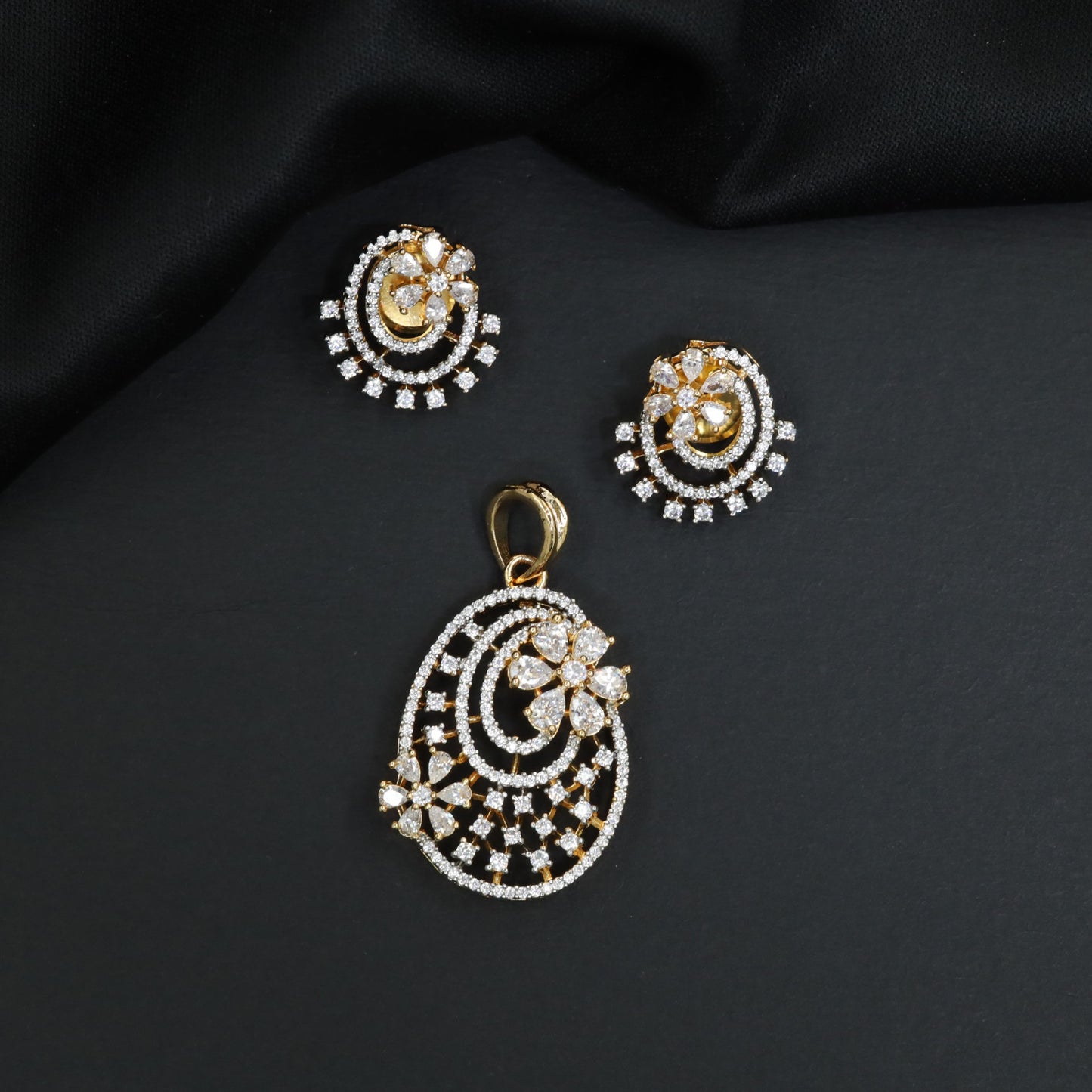 Paisley Spiral Pendant Set with Halo Border Detailing