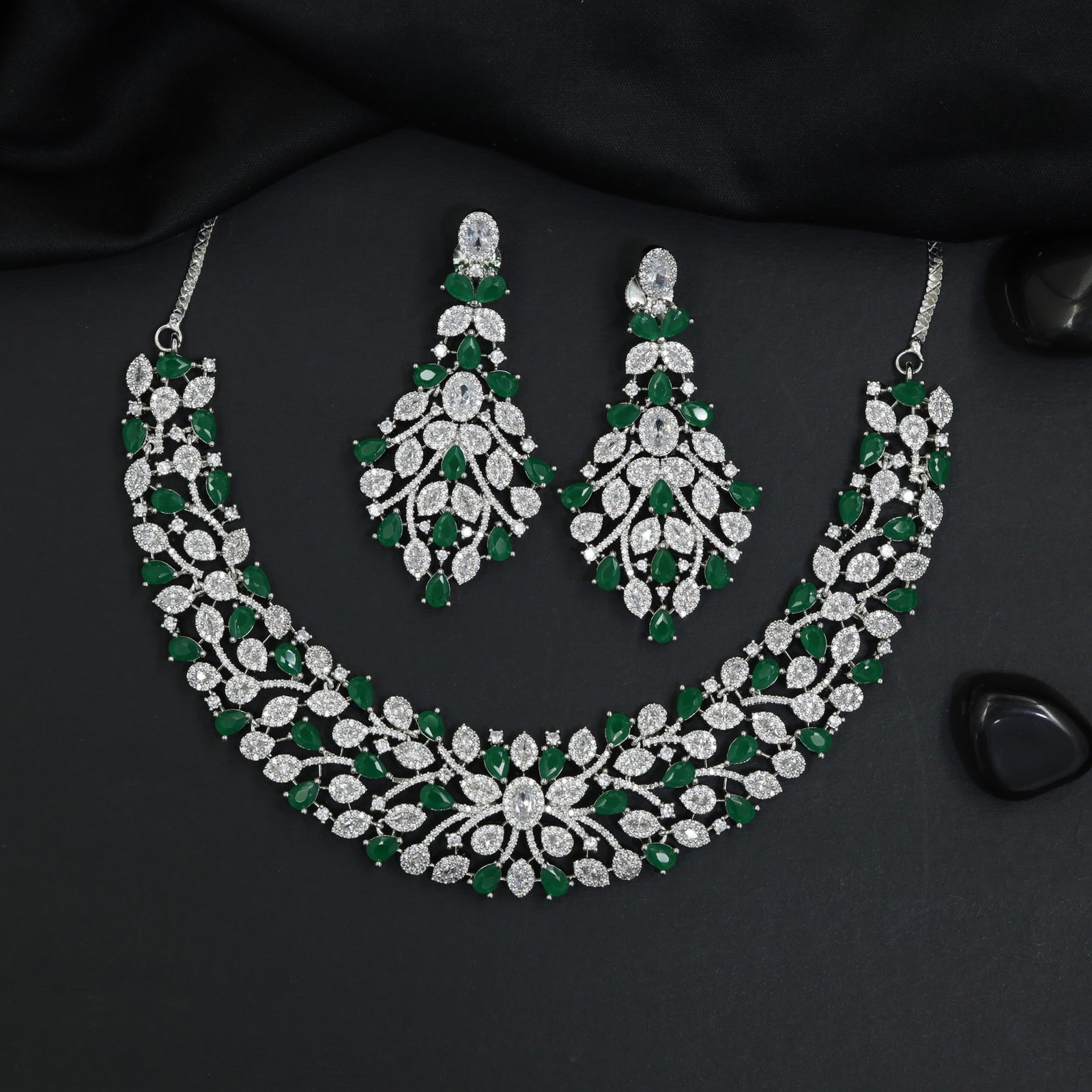 Signature atelier rhodium necklace set with petal-inspired station detailing