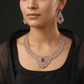 Floral Lattice GJ Necklace Set with Ornamental Medallion Design
