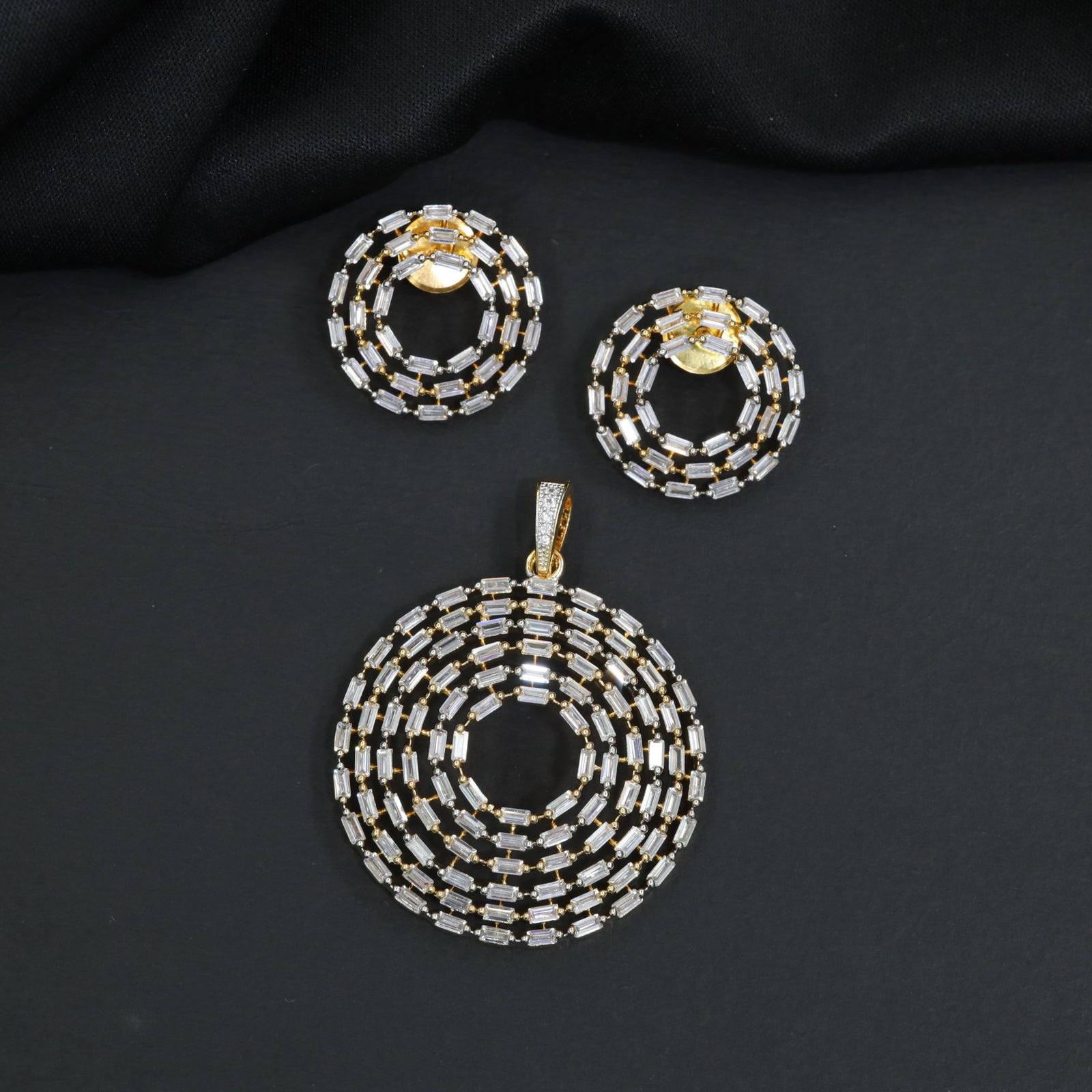 Designer Disc Pendant Set with Open Center Construction