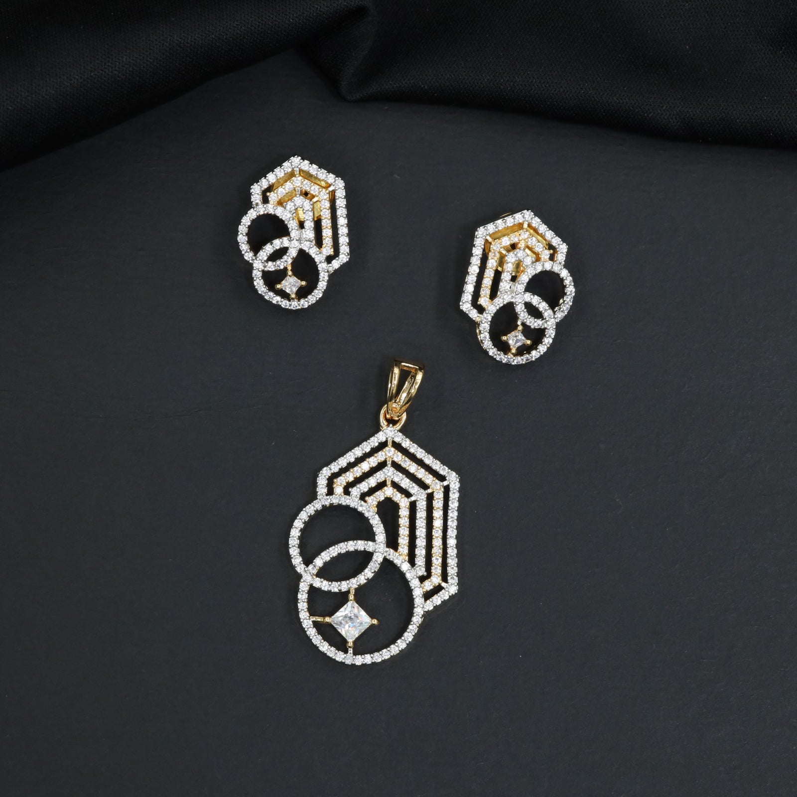 Hexagonal Frame Pendant Set with Ring Detailing