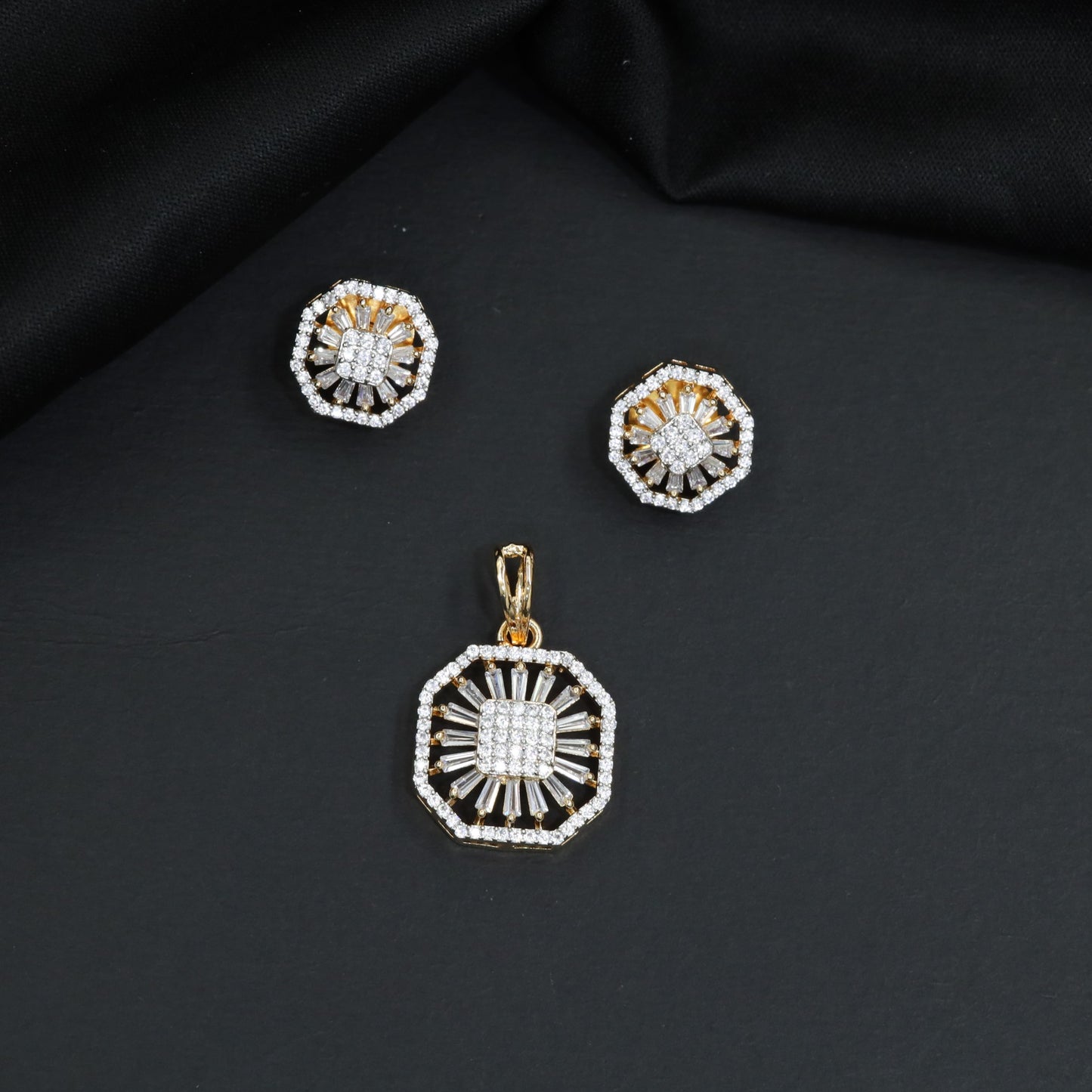 Radiating Petal Design Pendant Set