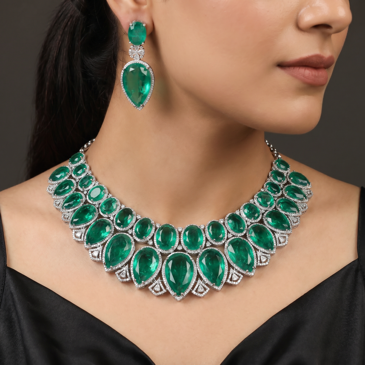 Statement jewellery rhodium Choker with symmetrical pear detailing