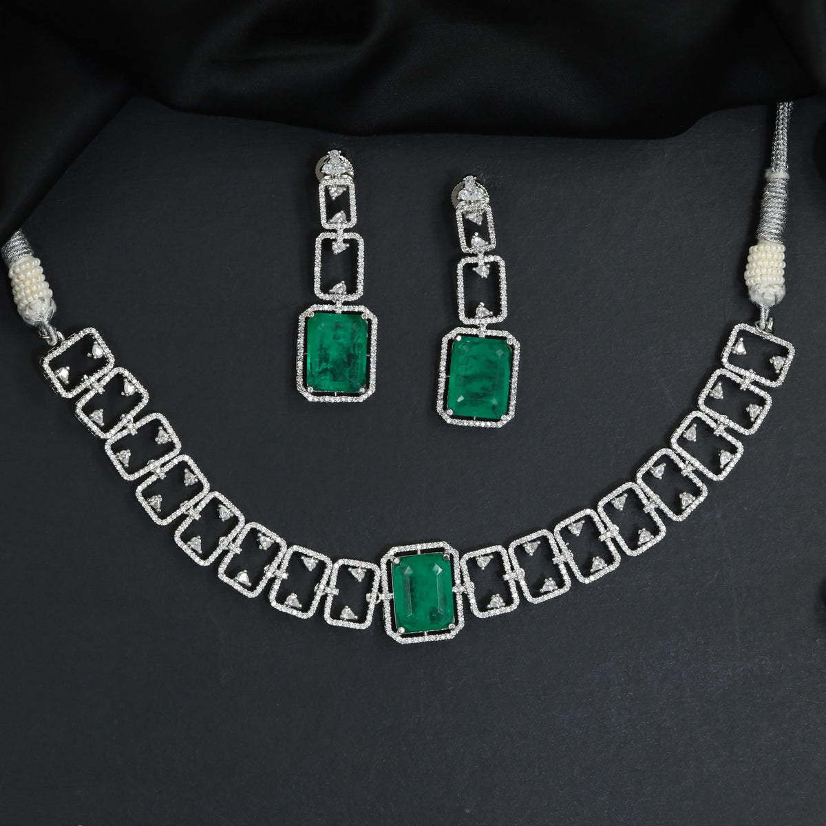Red Carpet Rhodium Choker Set with Geometric Links