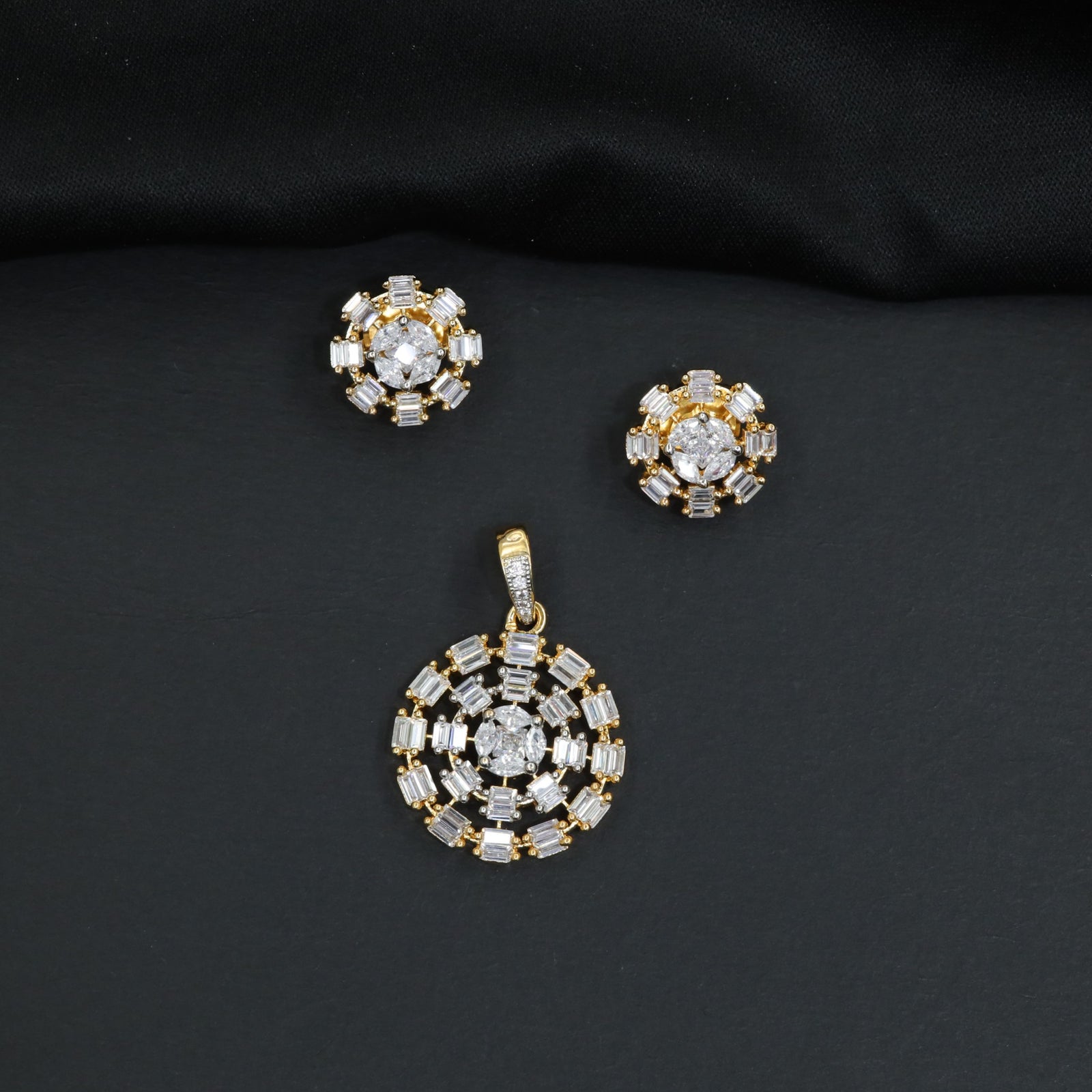 Designer Pendant Set with Rectangular Cluster Craftsmanship