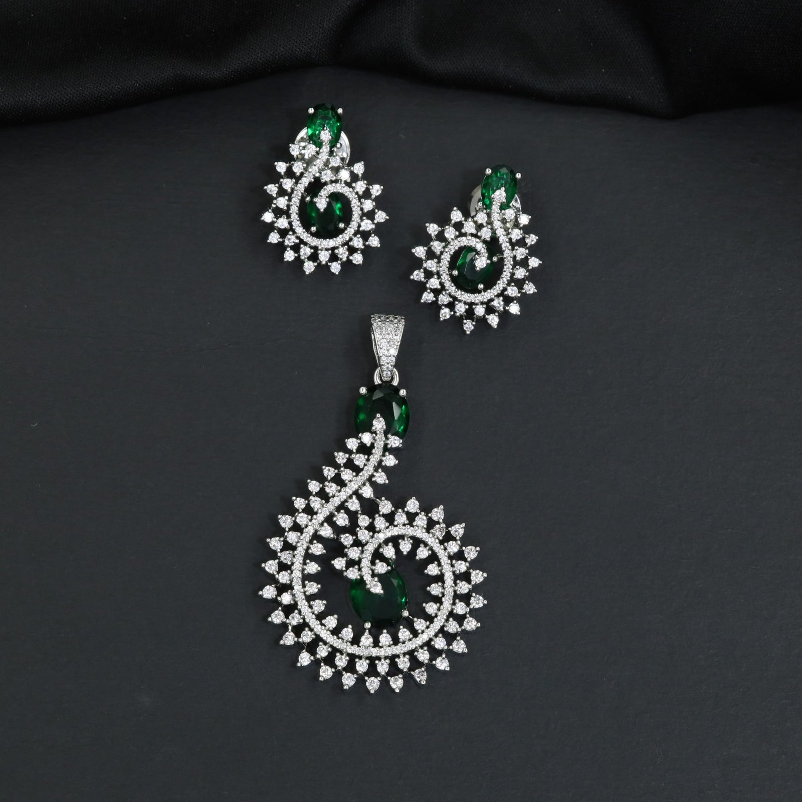 Festive Pendant Set with Spiral Inspired Design