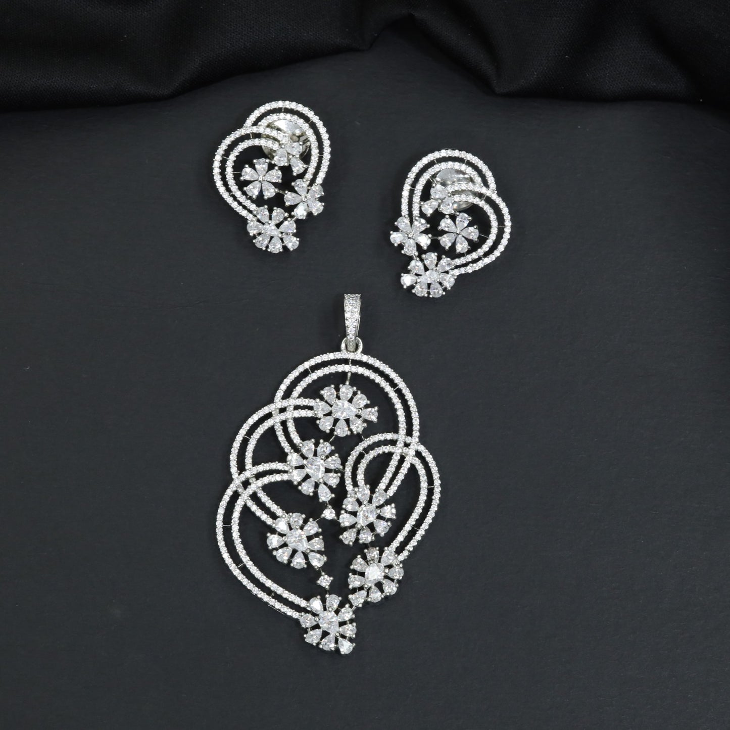 Statement Pendant Set with Openwork Floral Detailing