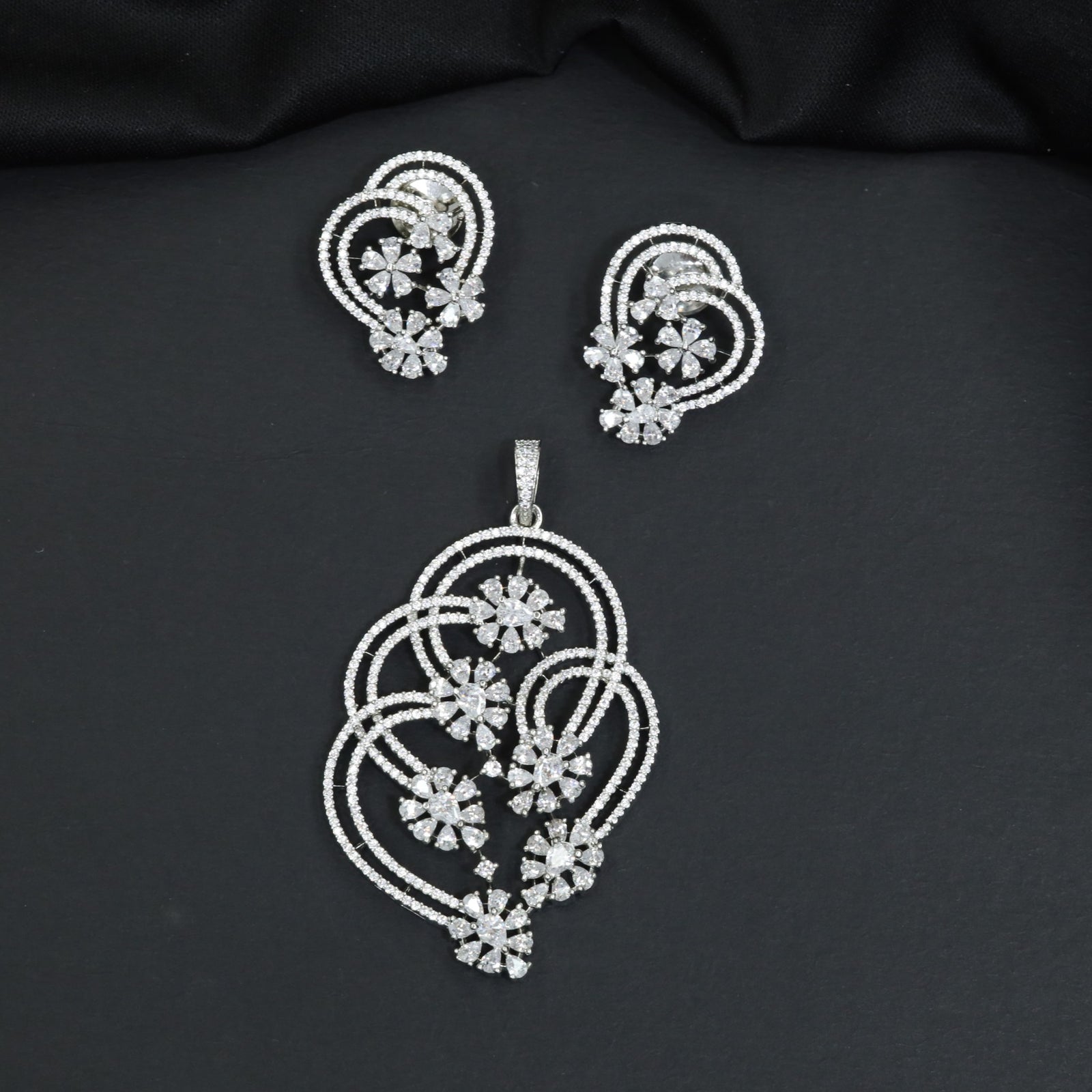 Statement Pendant Set with Openwork Floral Detailing