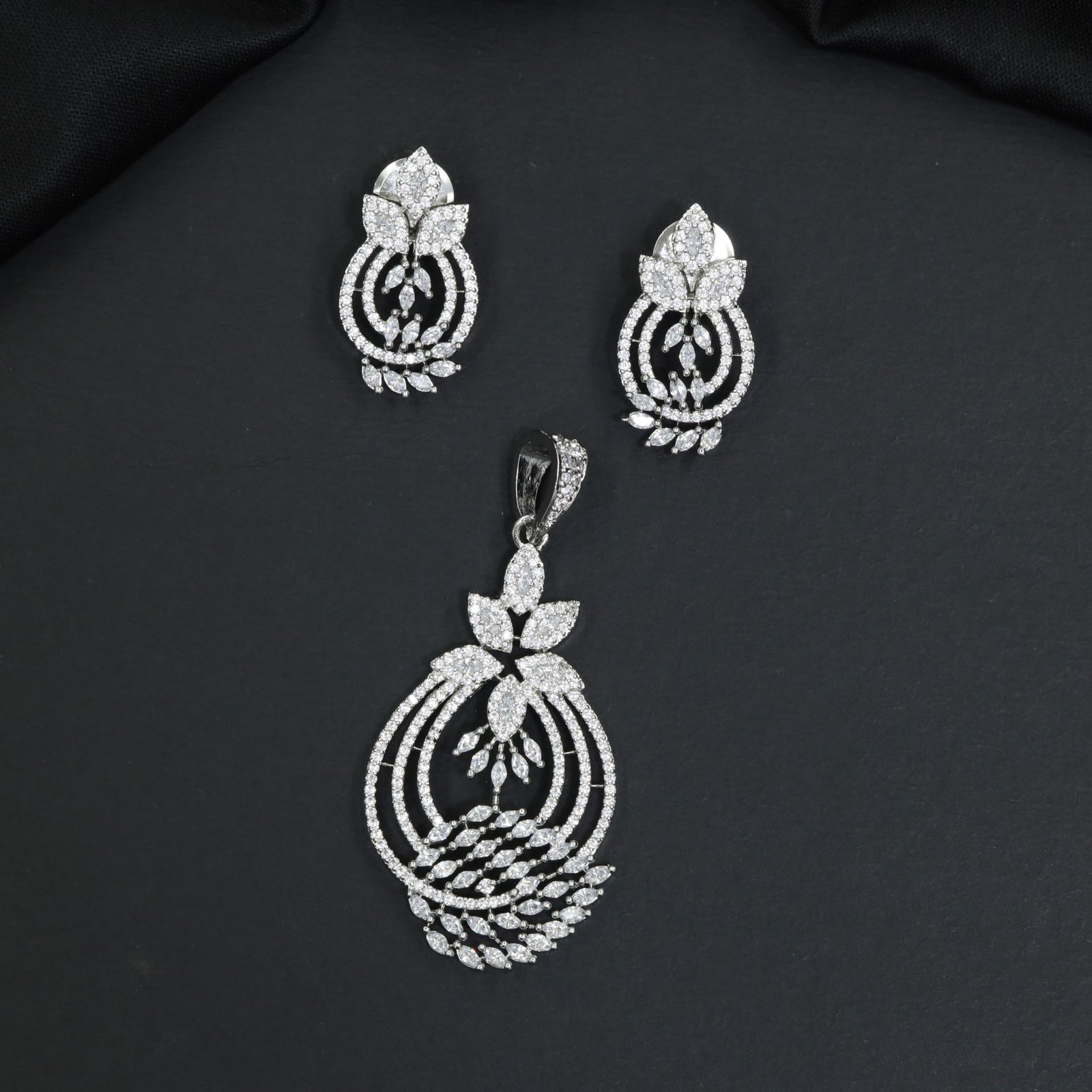 Timeless Pendant Set with Botanical Inspired Design