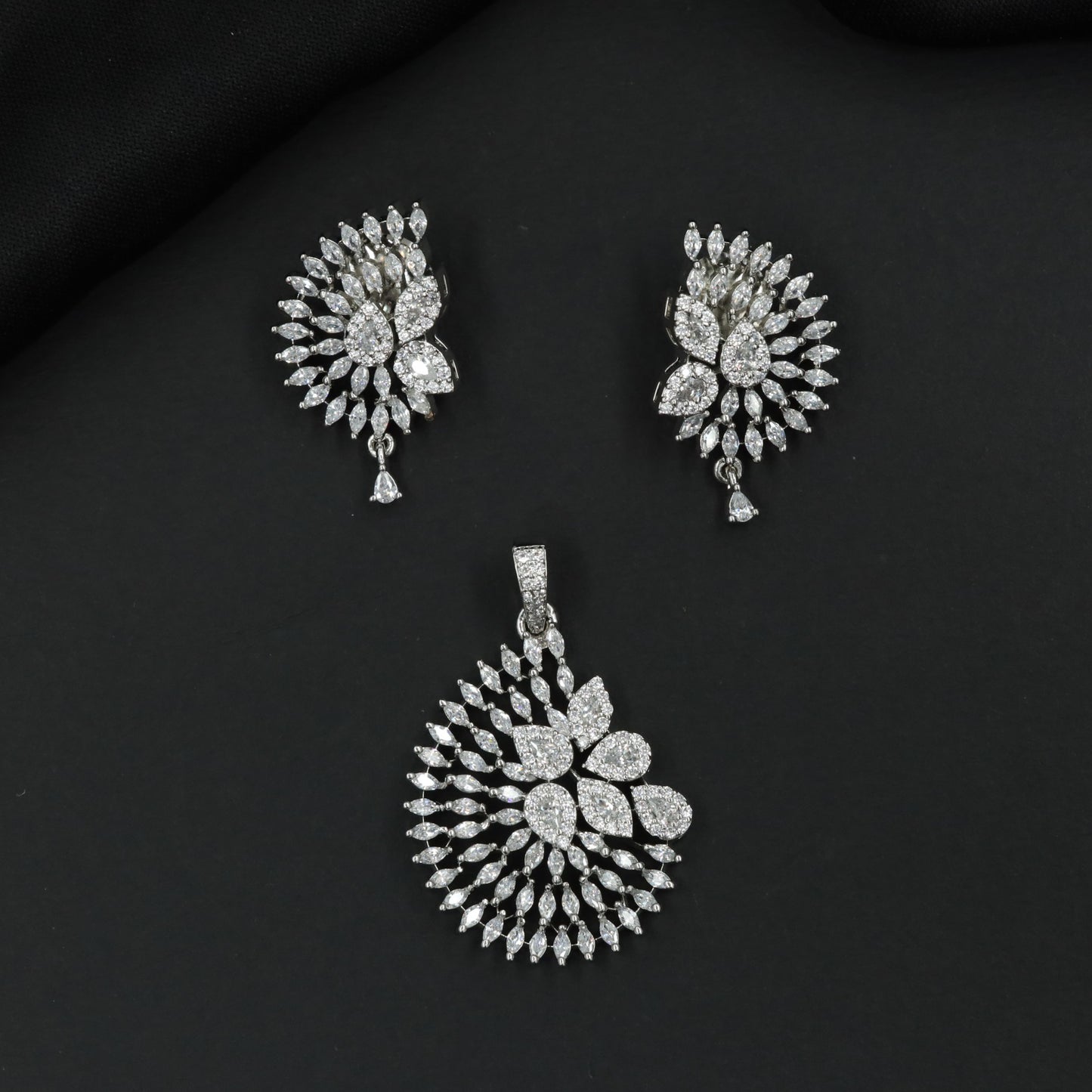 Decorative Pendant Set with Petal Cluster Detailing