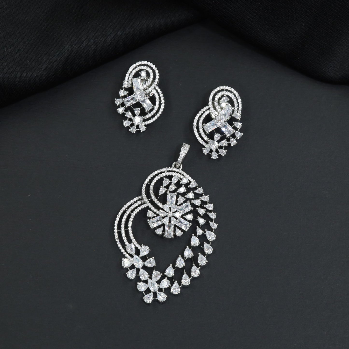 Elegant Pendant Set with Openwork Floral Arrangement