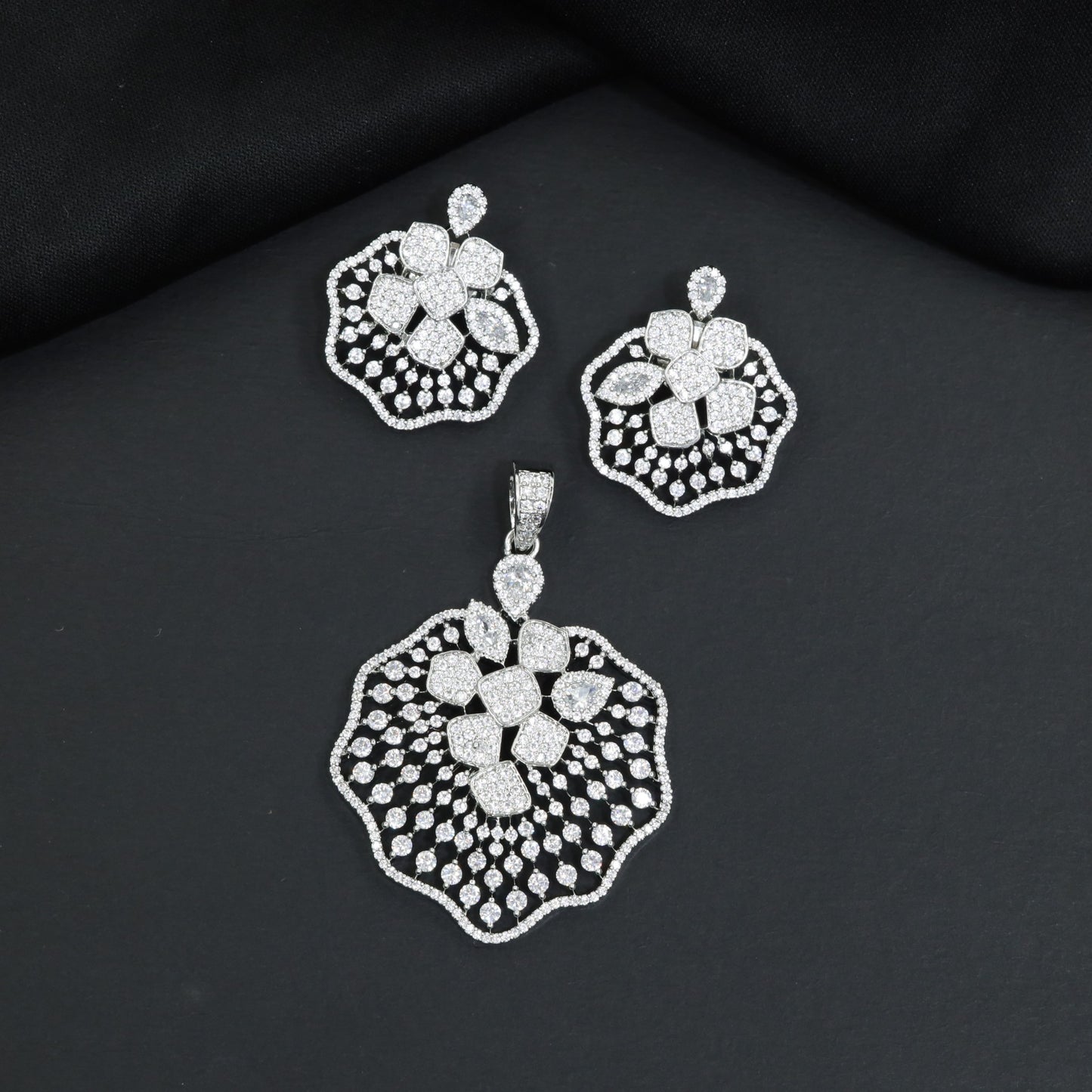 Designer Pendant Set with Intricate Openwork Craftsmanship