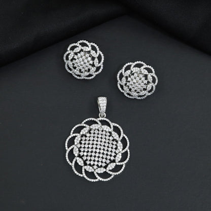 Designer Pendant Set with Intricate Openwork Craftsmanship