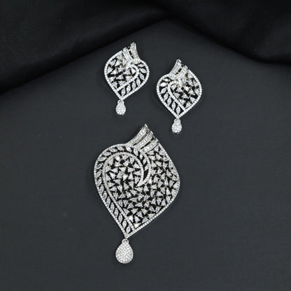 Paisley Pendant Set with Openwork Floral Detailing