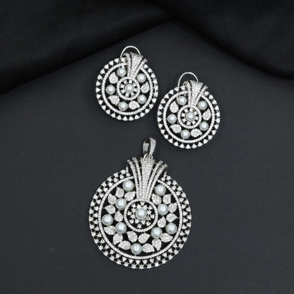 Elegant Pendant Set with Floral Arrangement and Pearl Embellishments