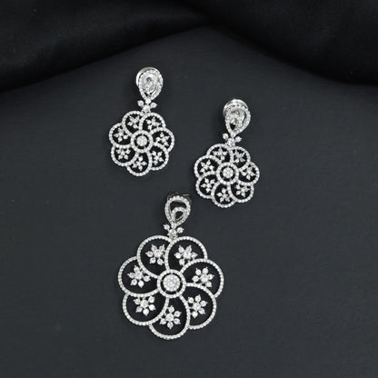 Floral Clover Pendant Set with Openwork Design
