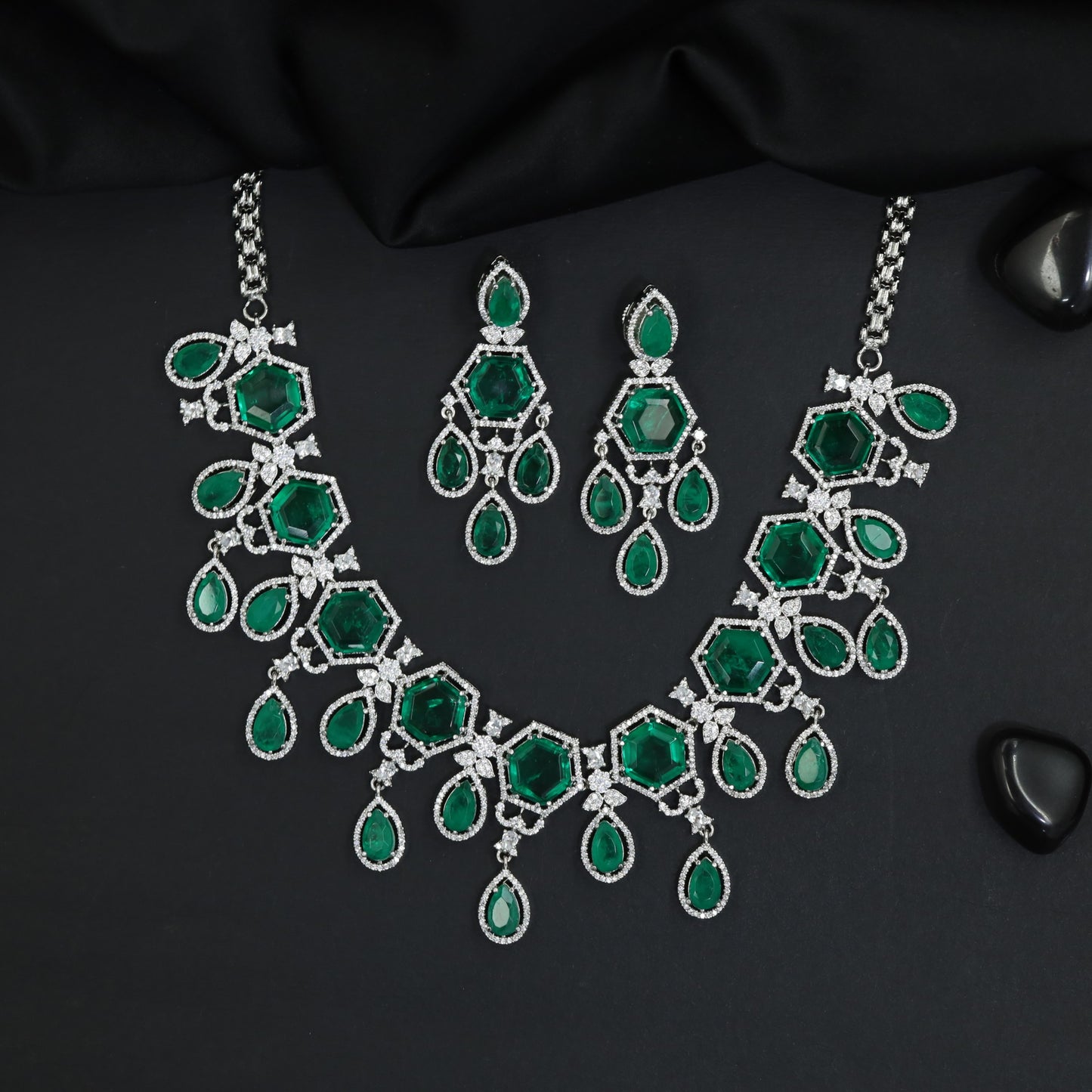 Traditional hexagonal plaque rhodium necklace set with cascading teardrop fringe